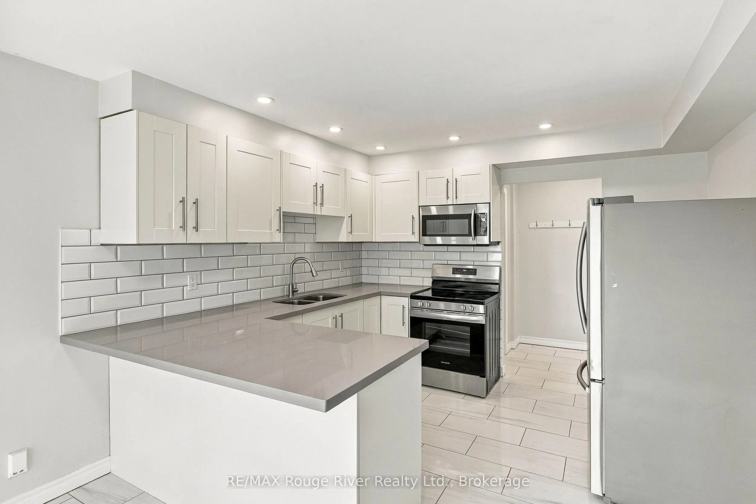 95 B Concession Street E