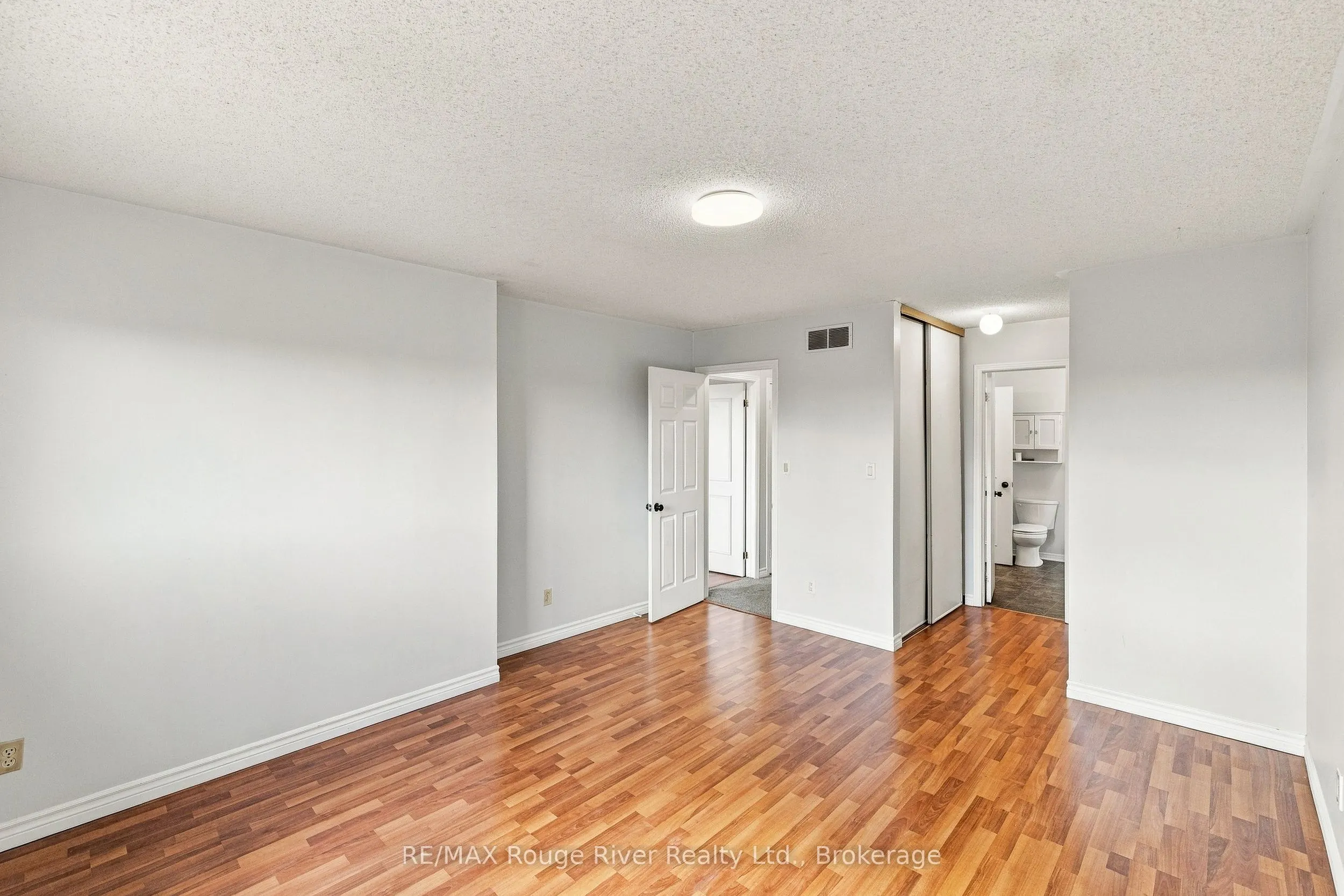 95 B Concession Street E