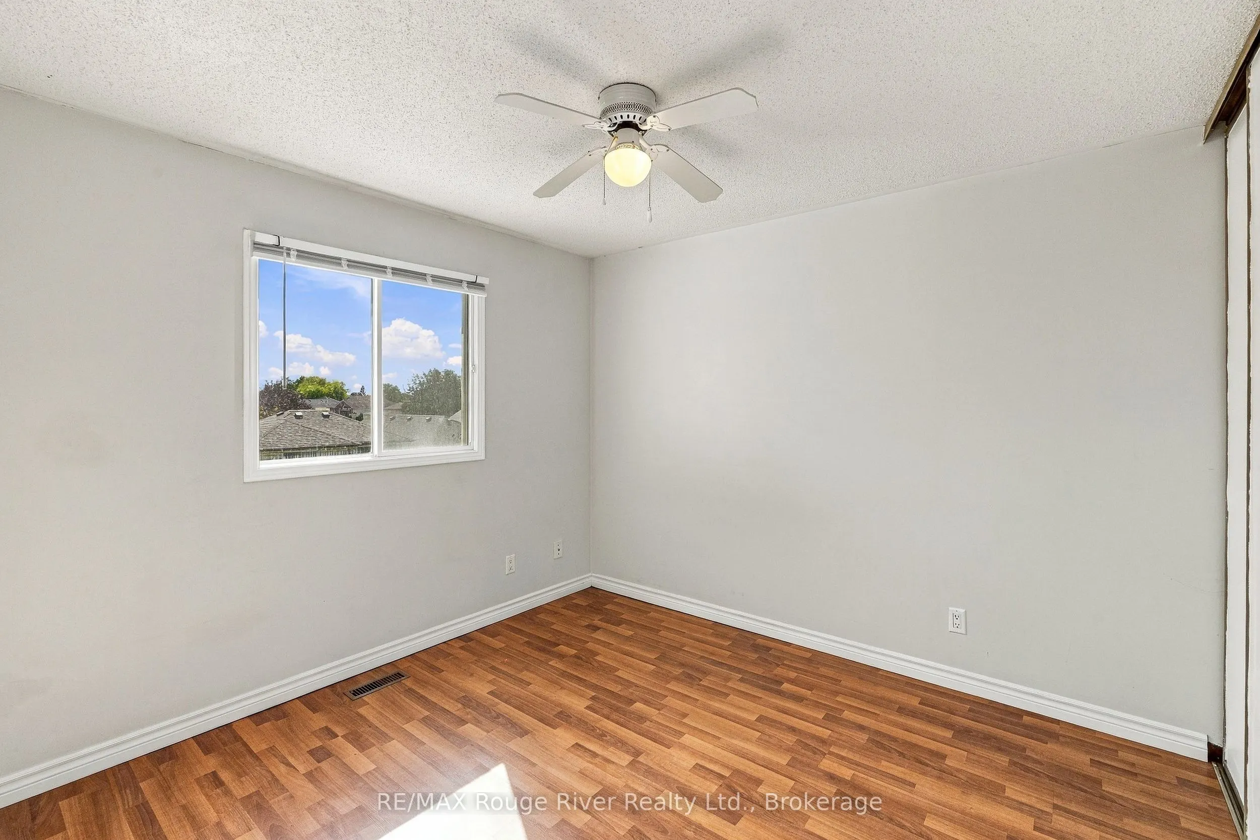 95 B Concession Street E