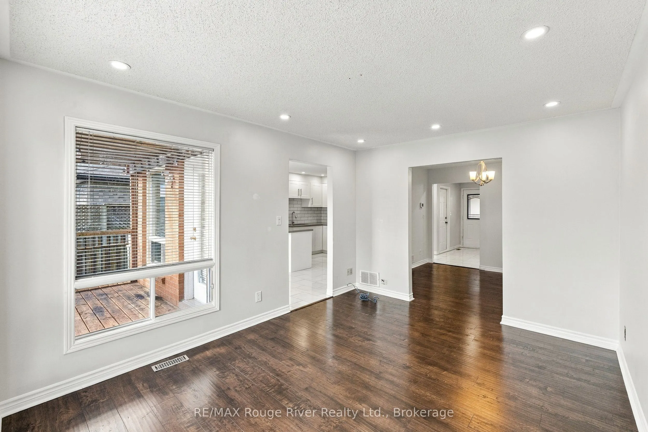 95 B Concession Street E