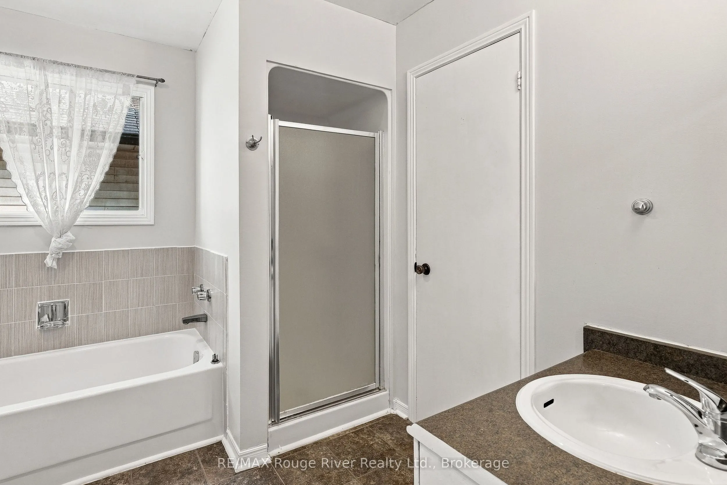 95 B Concession Street E