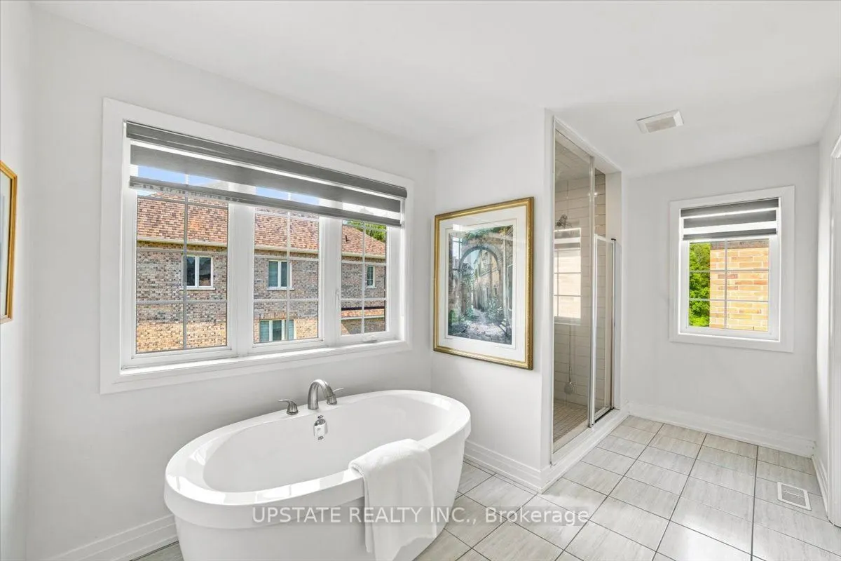 18 Blenheim Circle