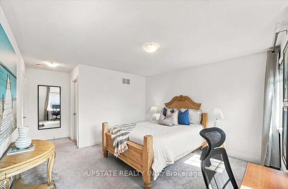 18 Blenheim Circle