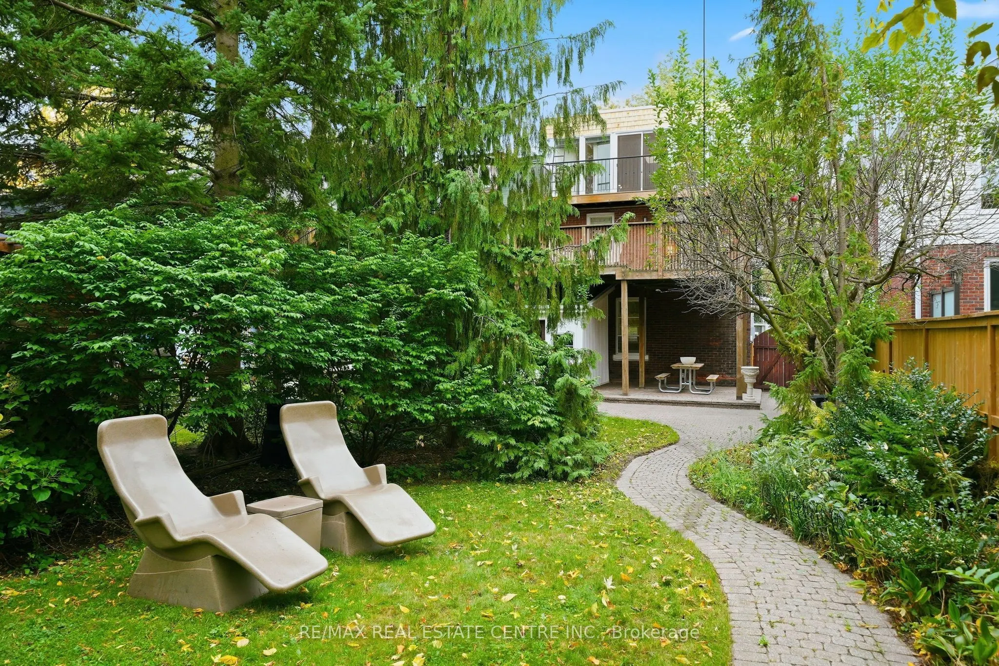 71 Lyall Avenue