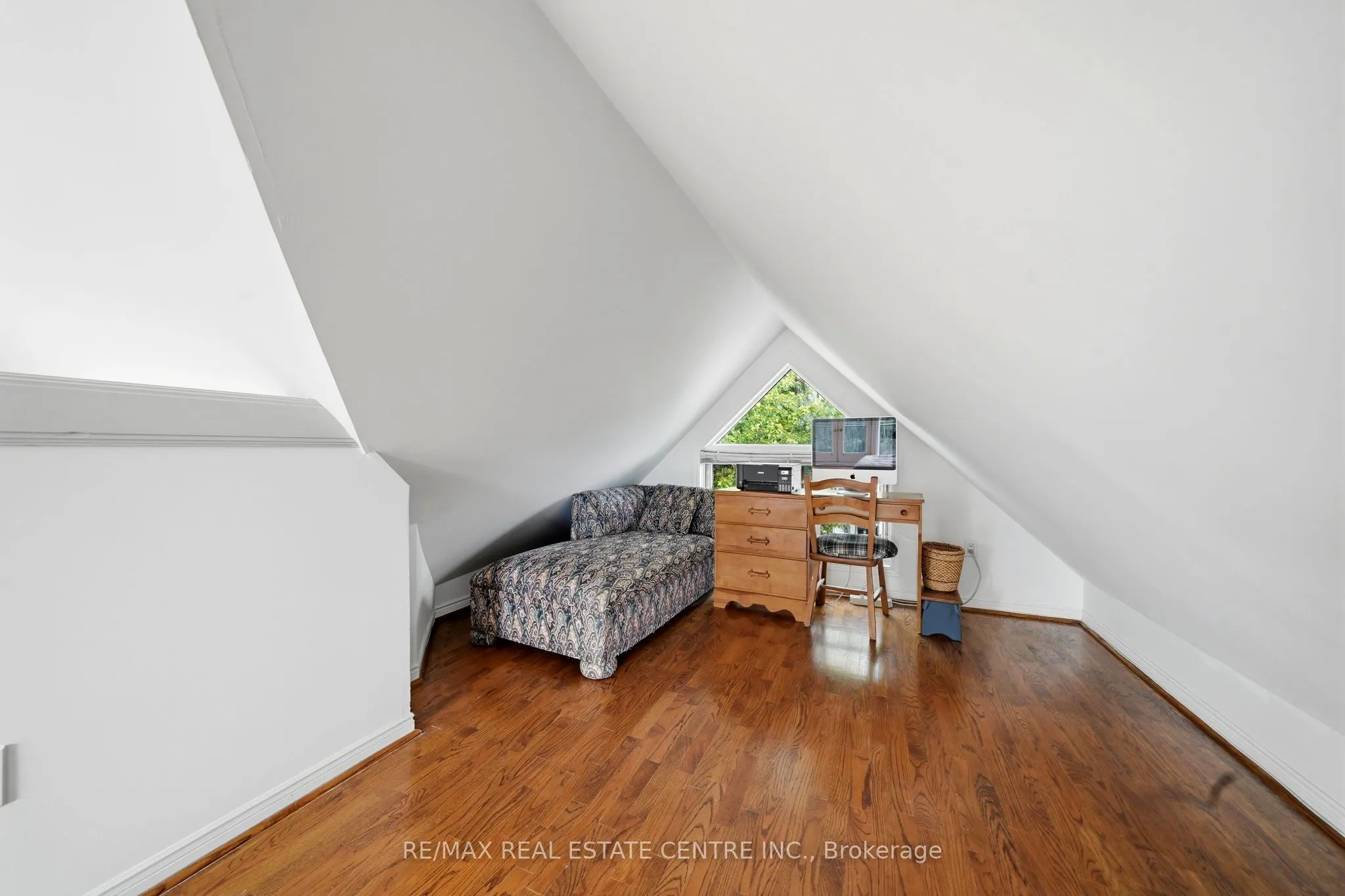 71 Lyall Avenue