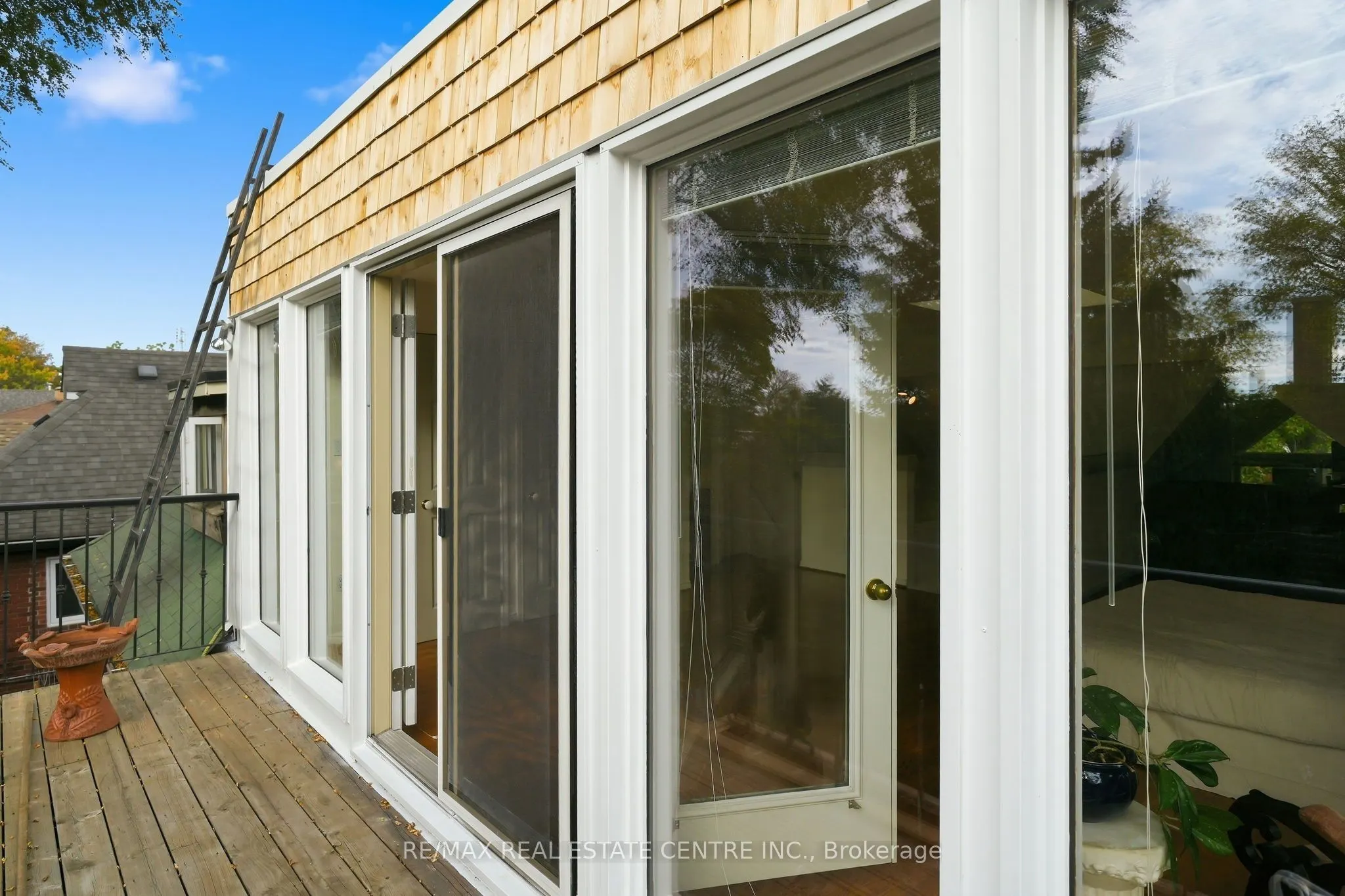 71 Lyall Avenue