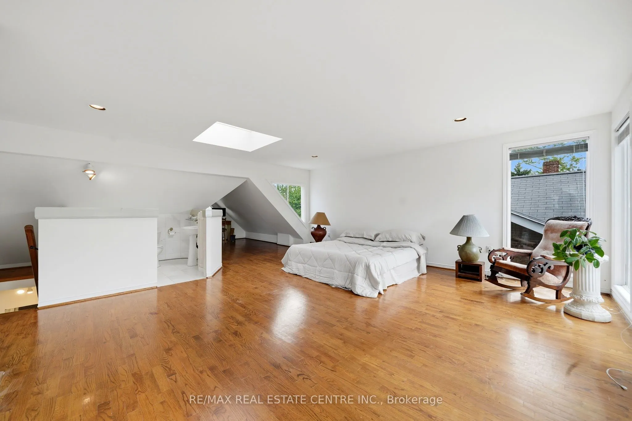 71 Lyall Avenue