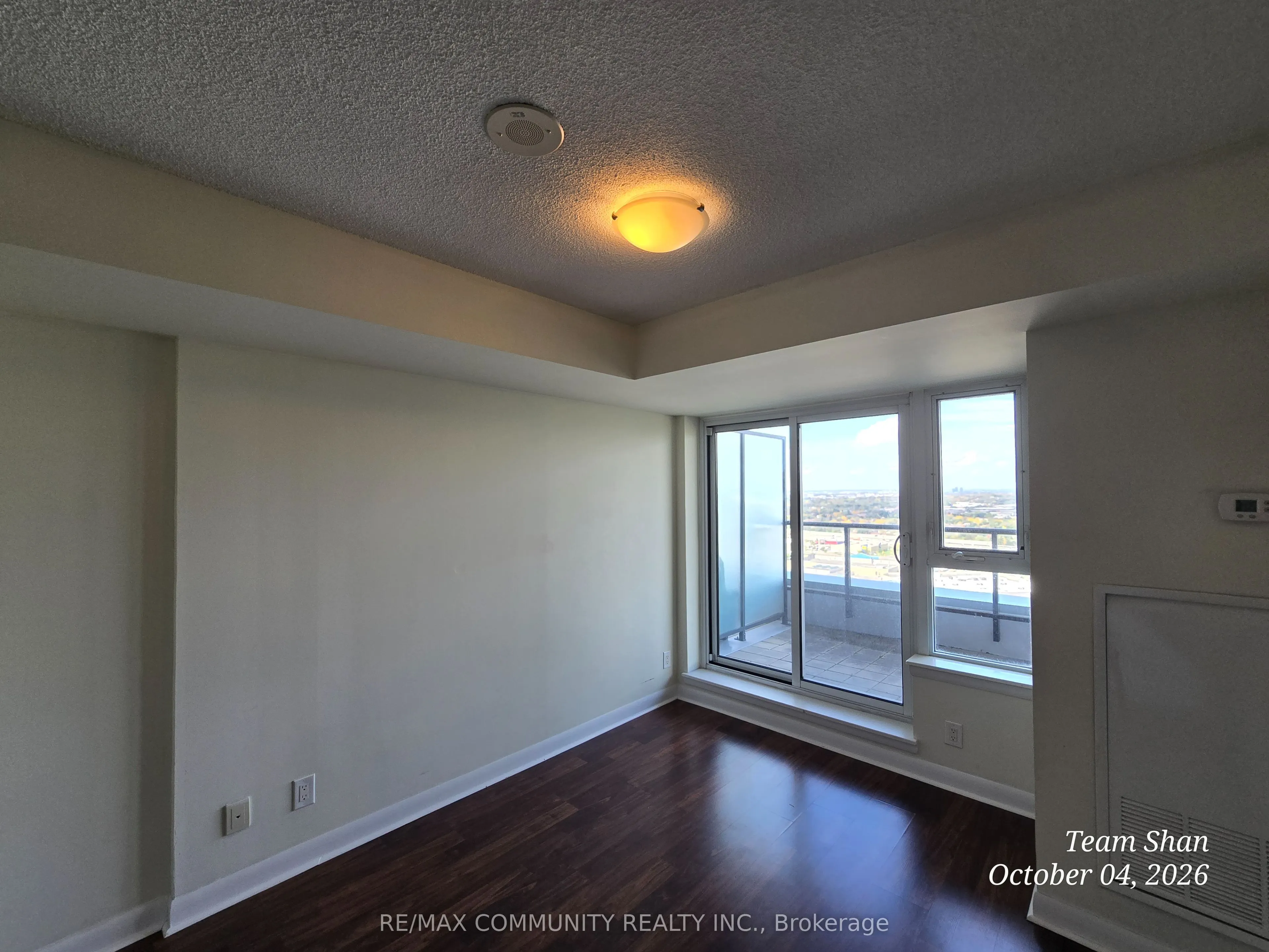 25 Town Centre Court #LPH01