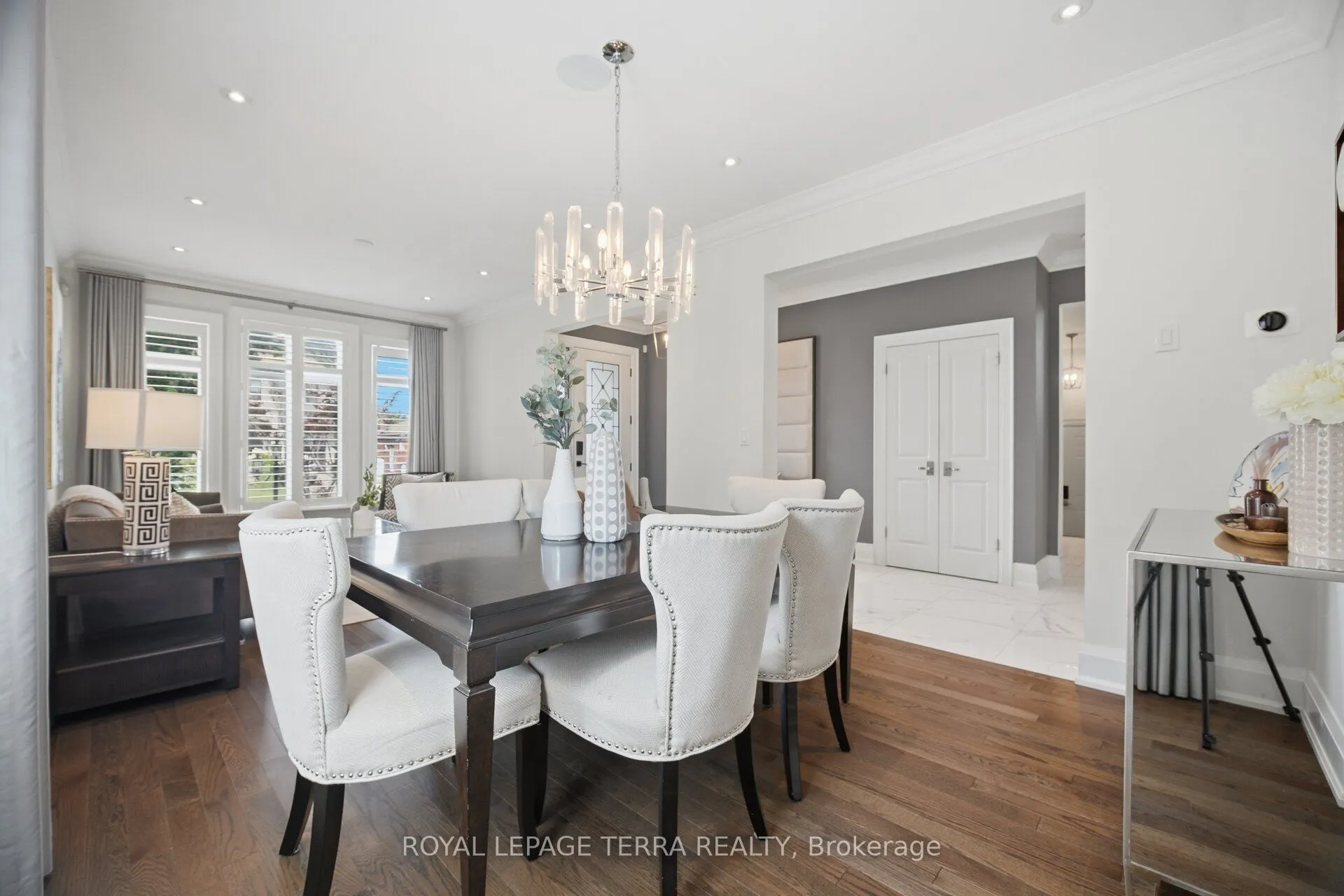 27 Minford Avenue