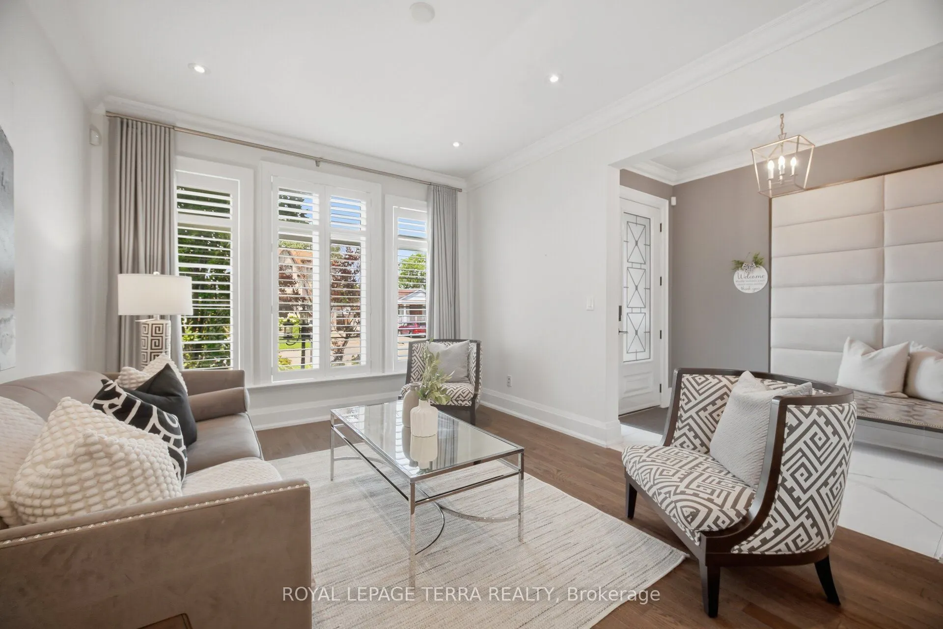 27 Minford Avenue