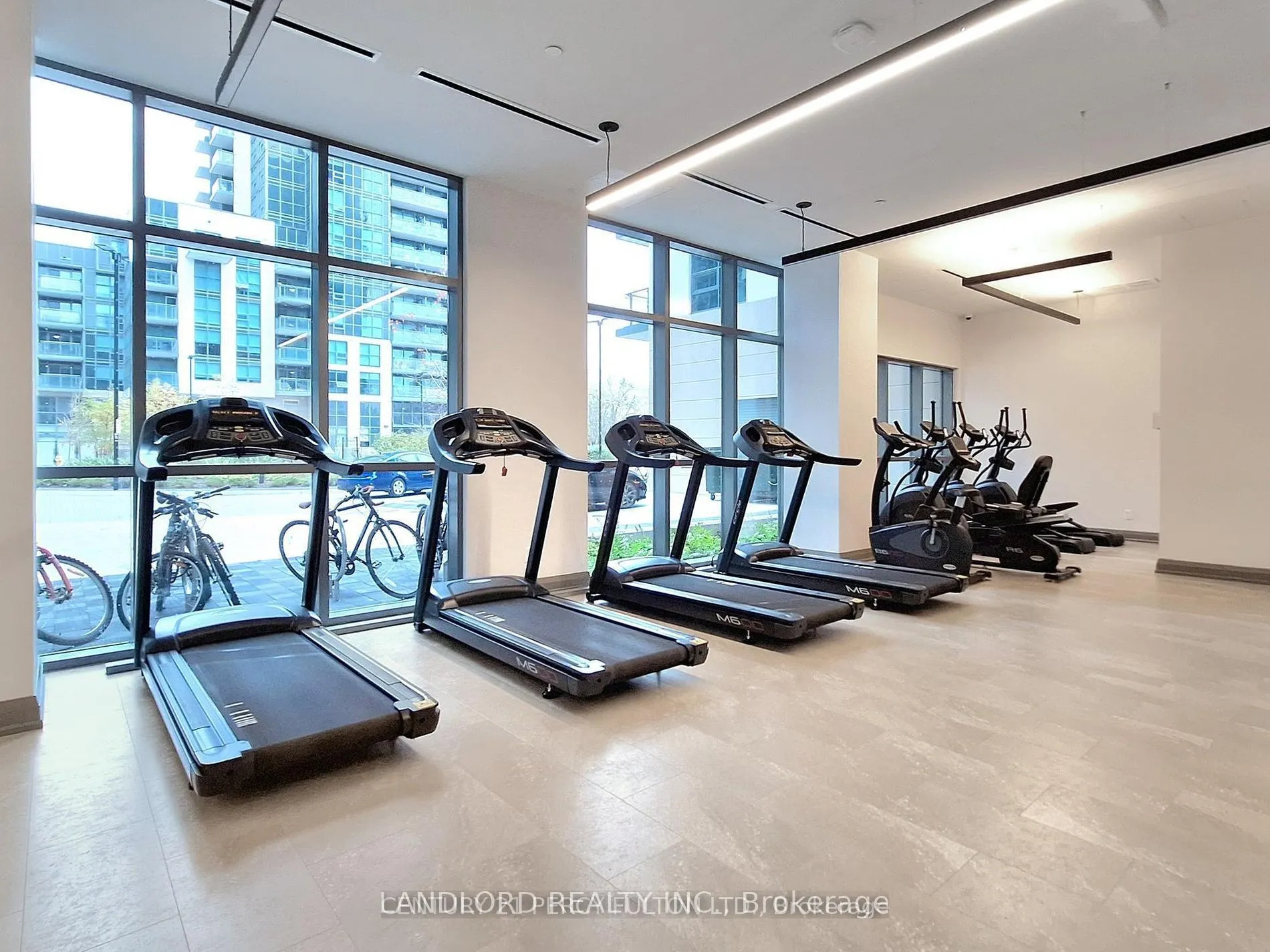 10 Meadowglen Place #1202