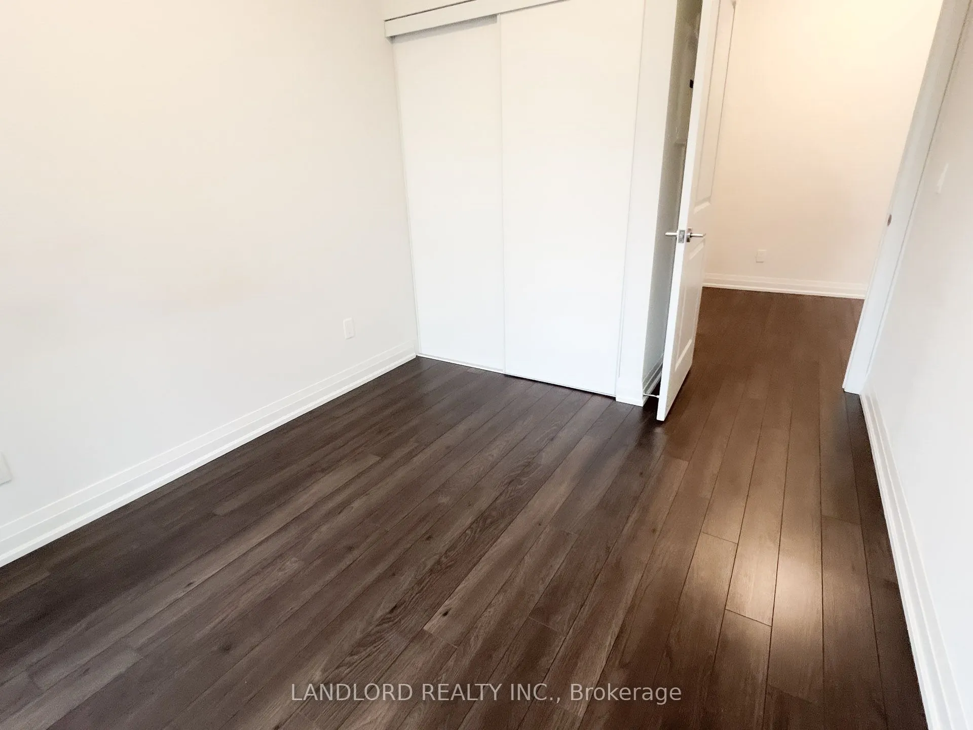 10 Meadowglen Place #1202