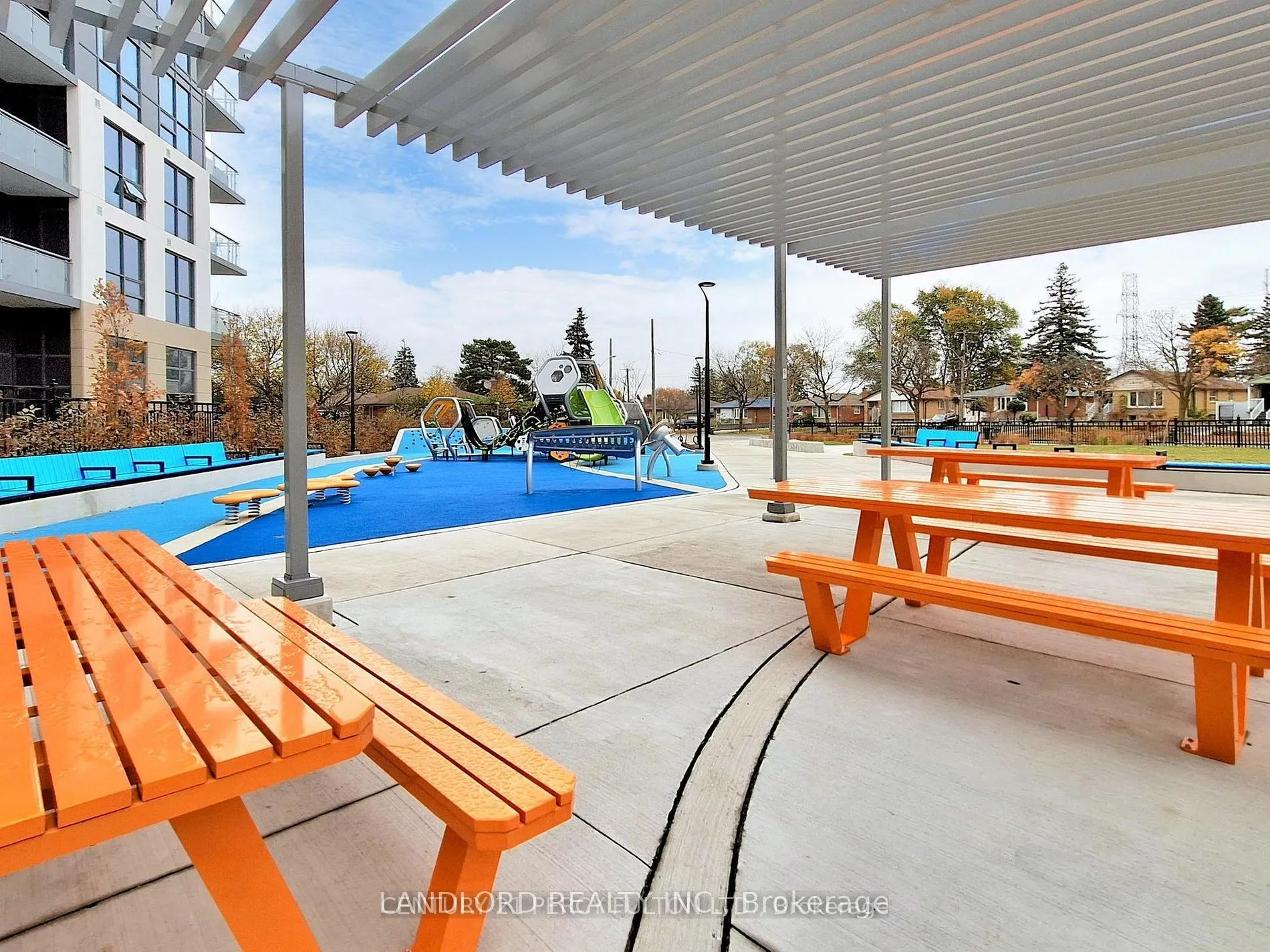 10 Meadowglen Place #1202