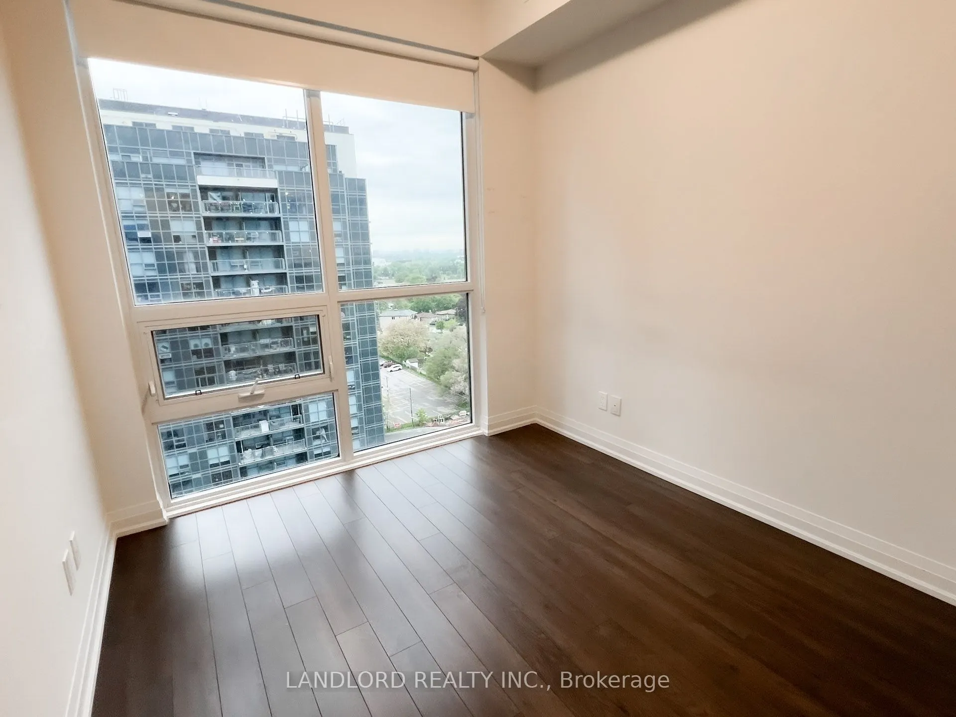 10 Meadowglen Place #1202