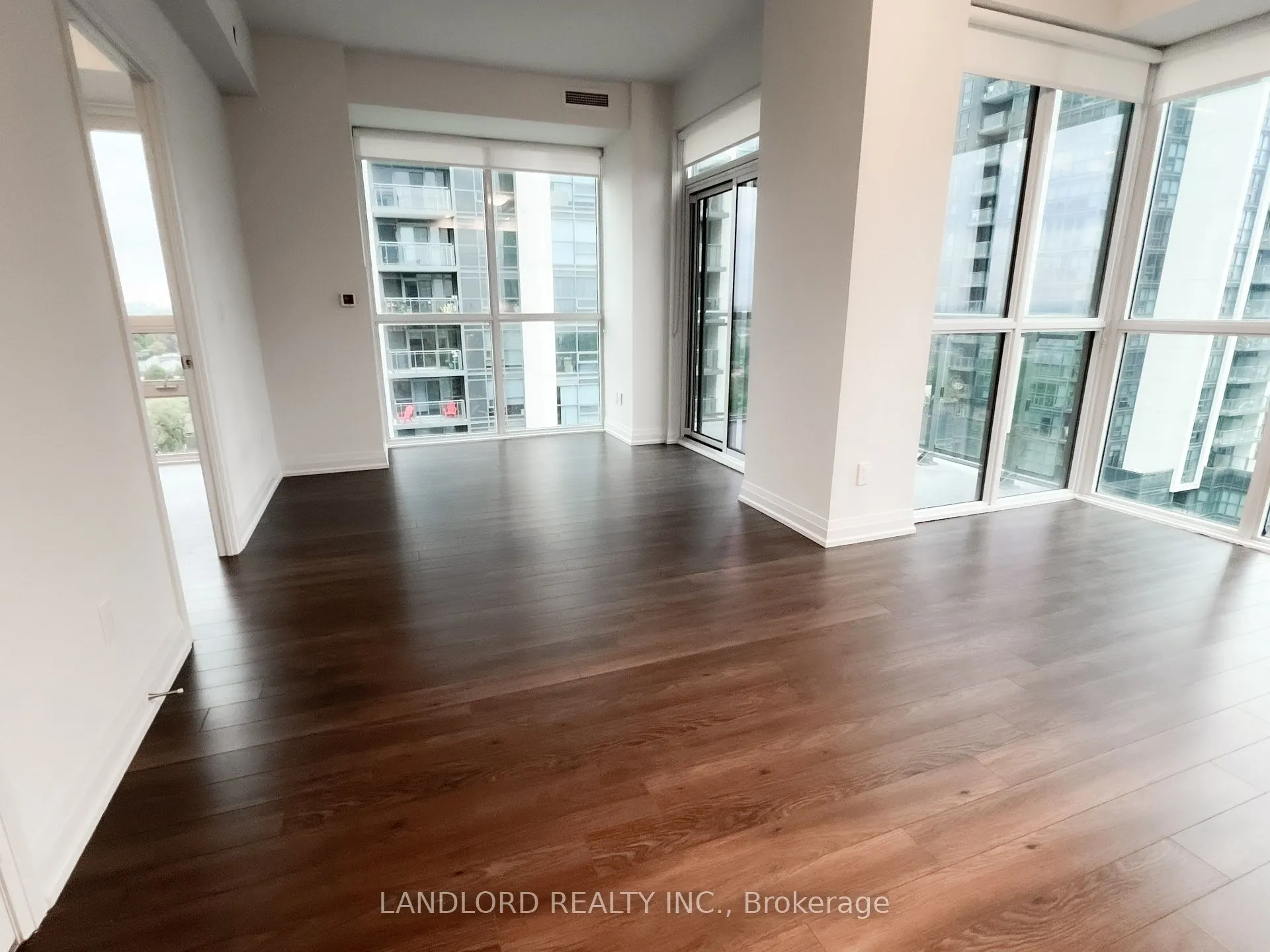 10 Meadowglen Place #1202