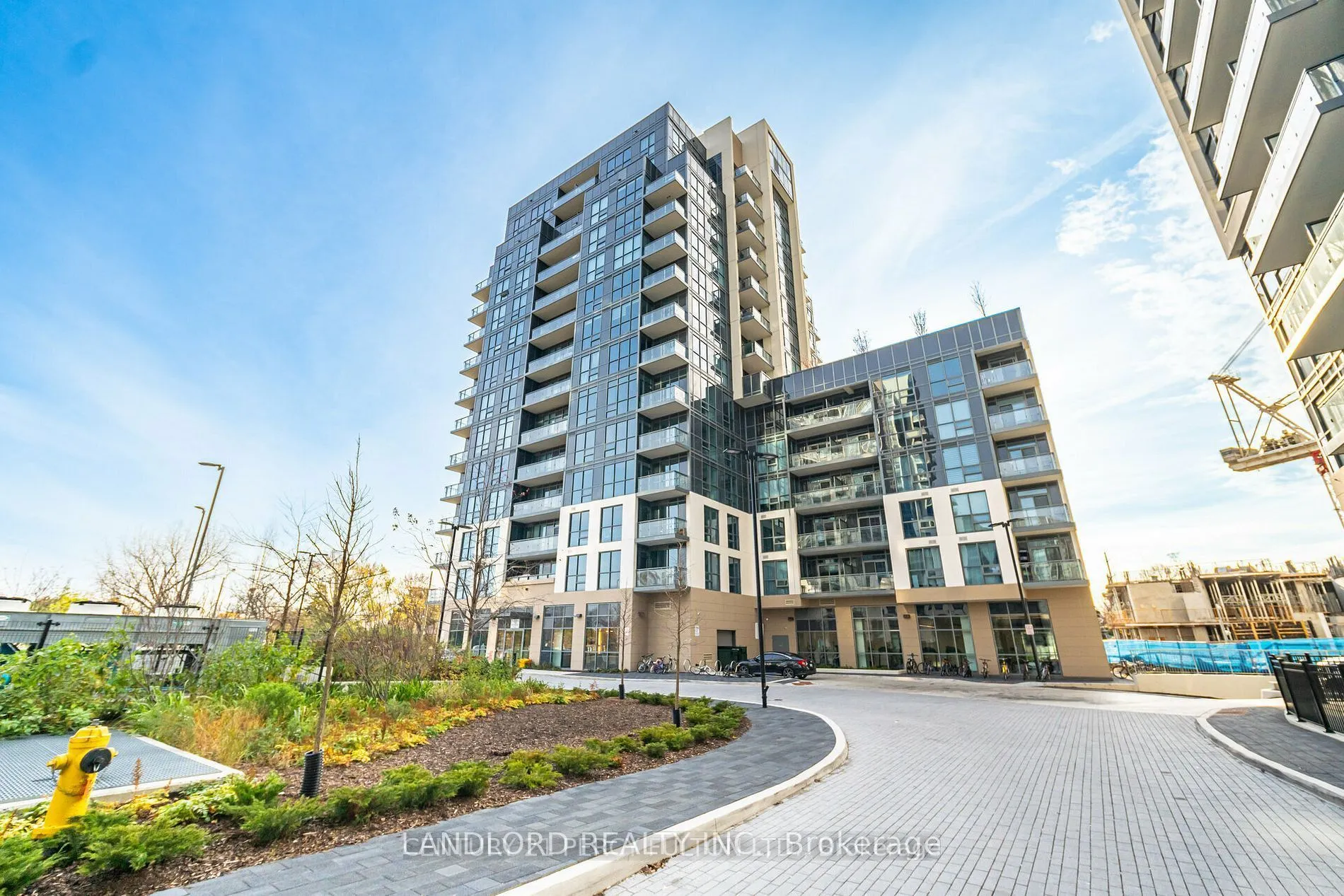 10 Meadowglen Place #1202