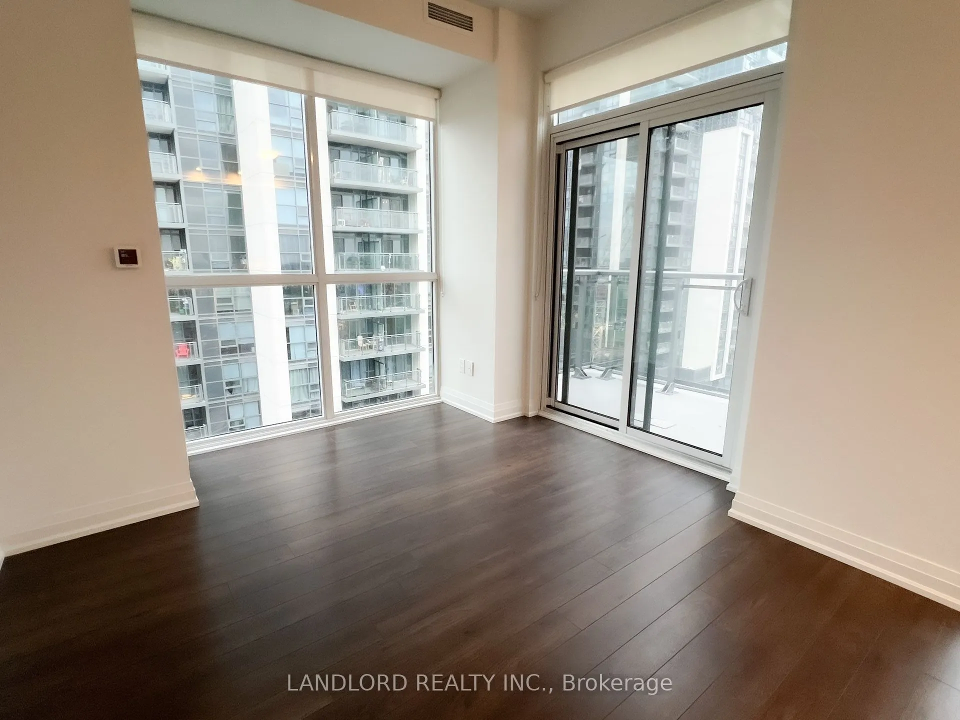 10 Meadowglen Place #1202