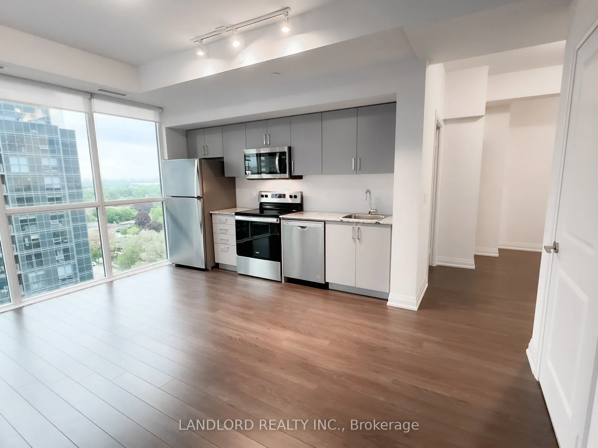 10 Meadowglen Place #1202
