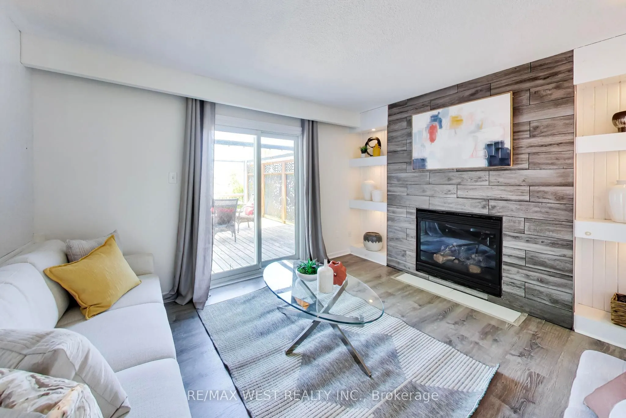 128 Roser Crescent