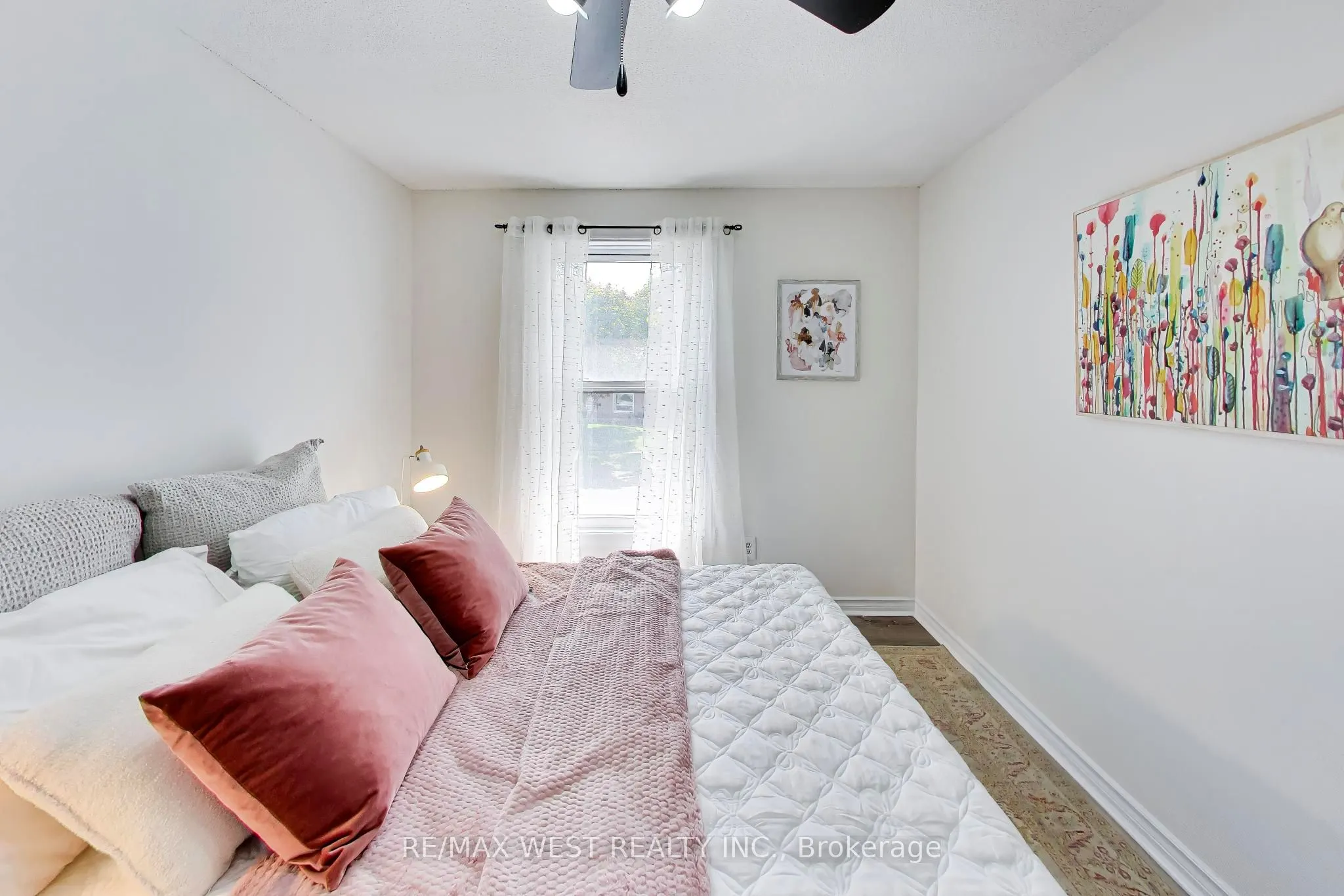 128 Roser Crescent