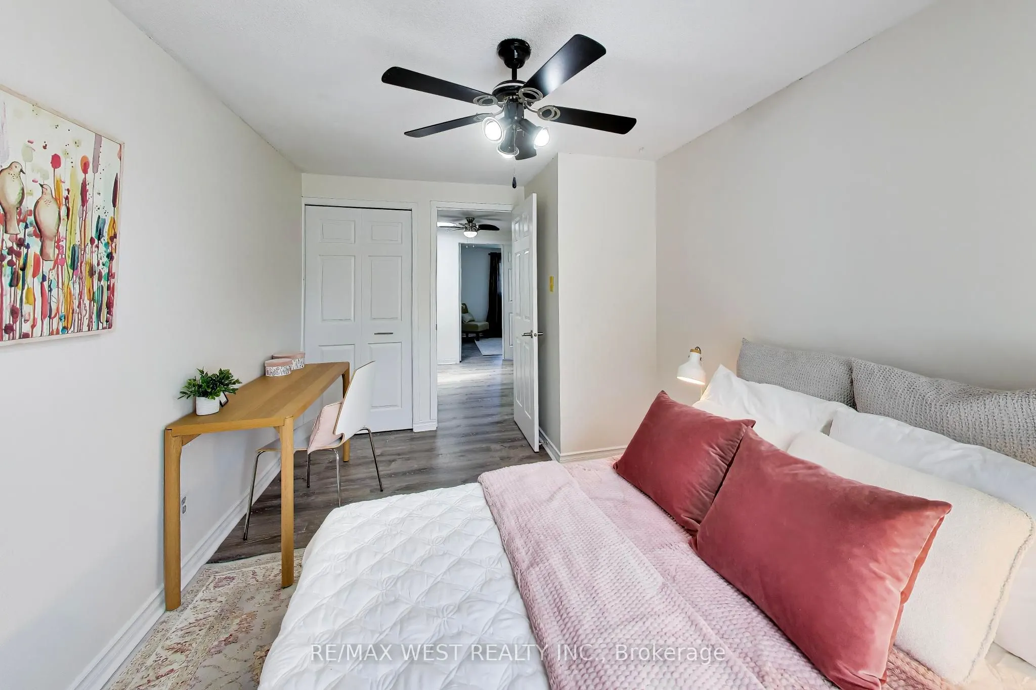 128 Roser Crescent