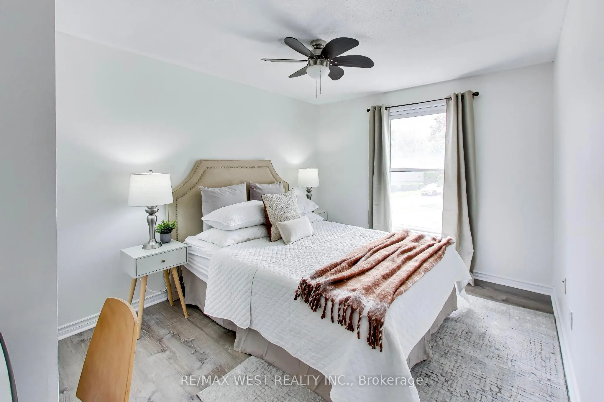 128 Roser Crescent