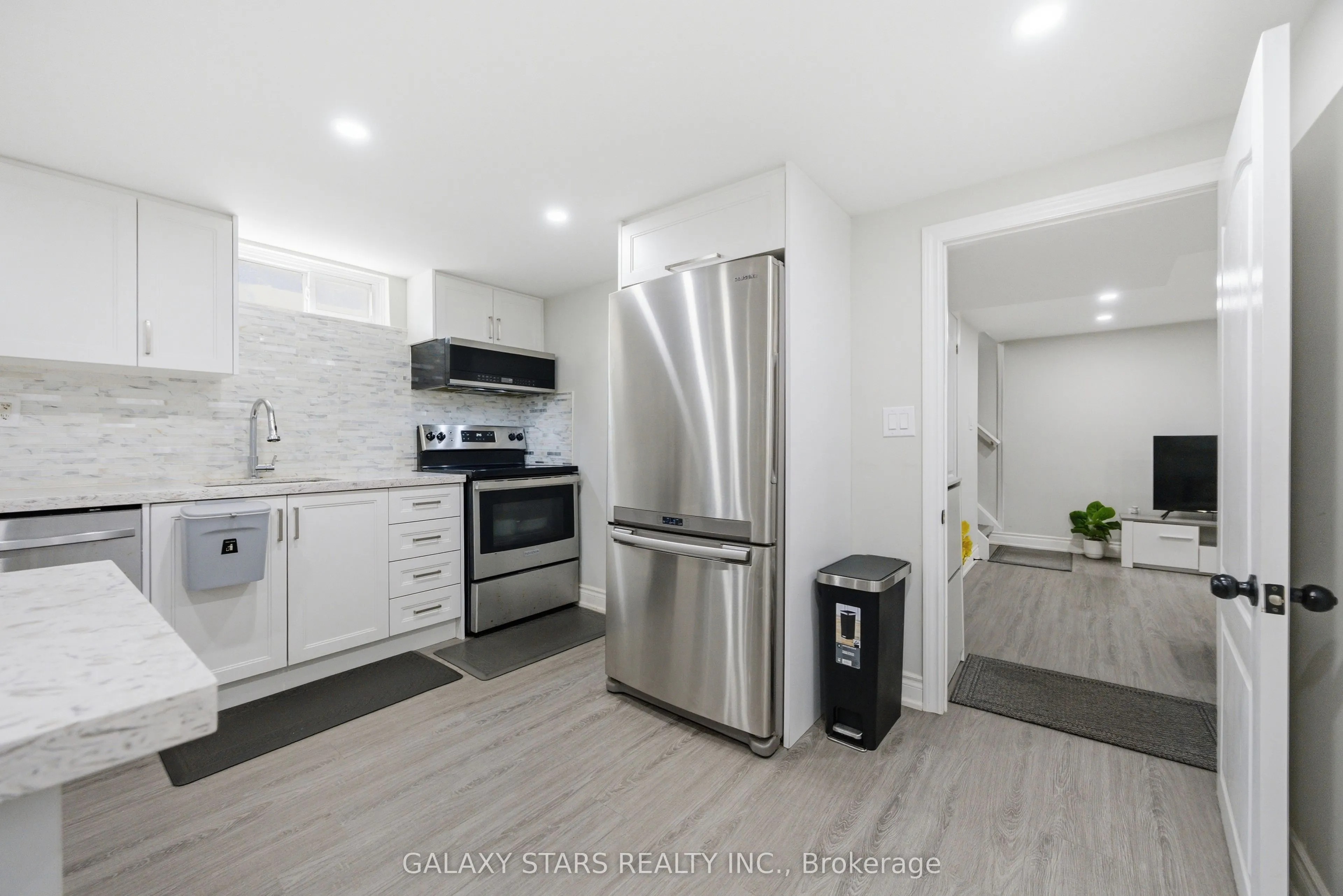 1177 Lisgar Avenue