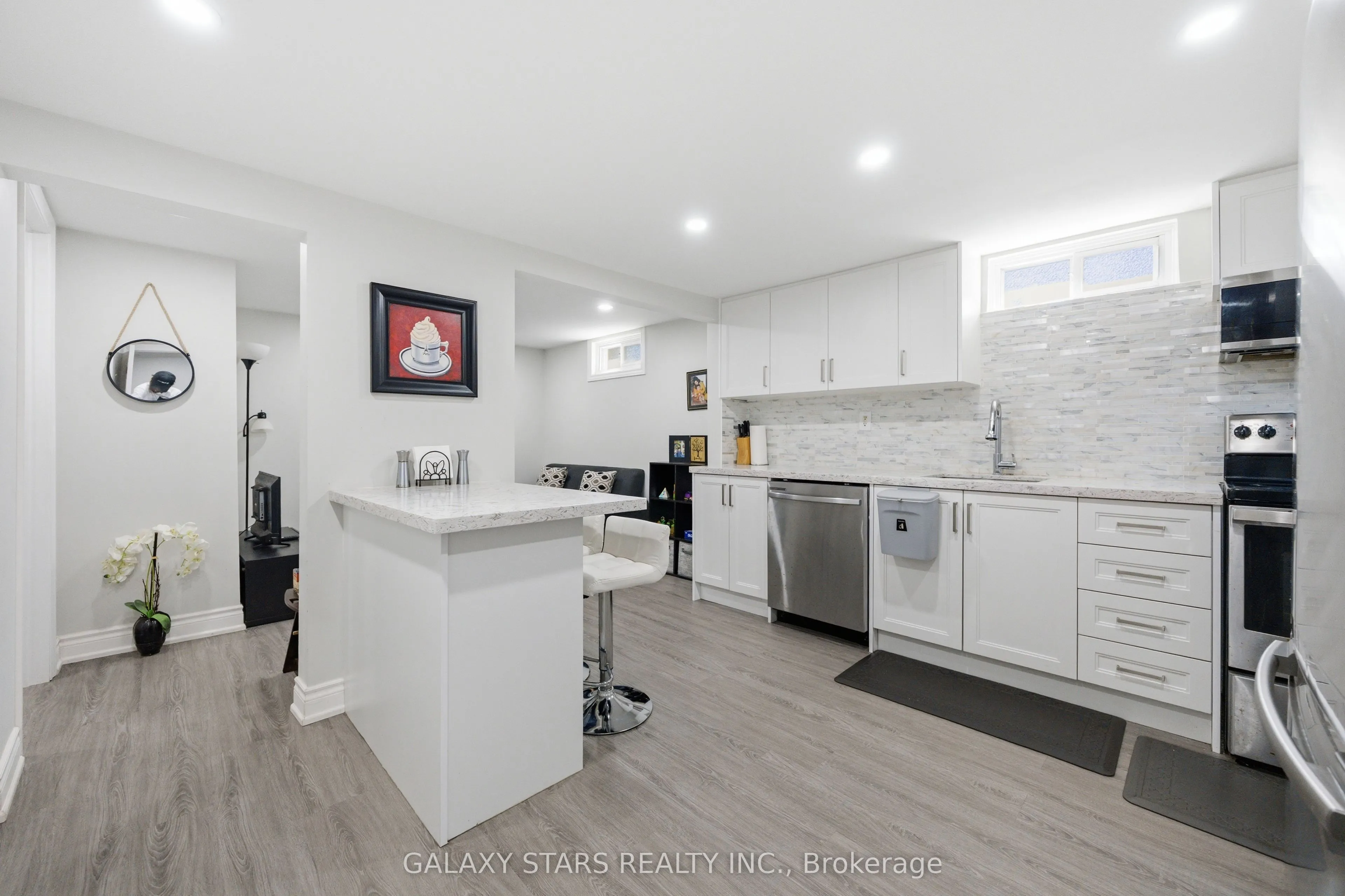 1177 Lisgar Avenue