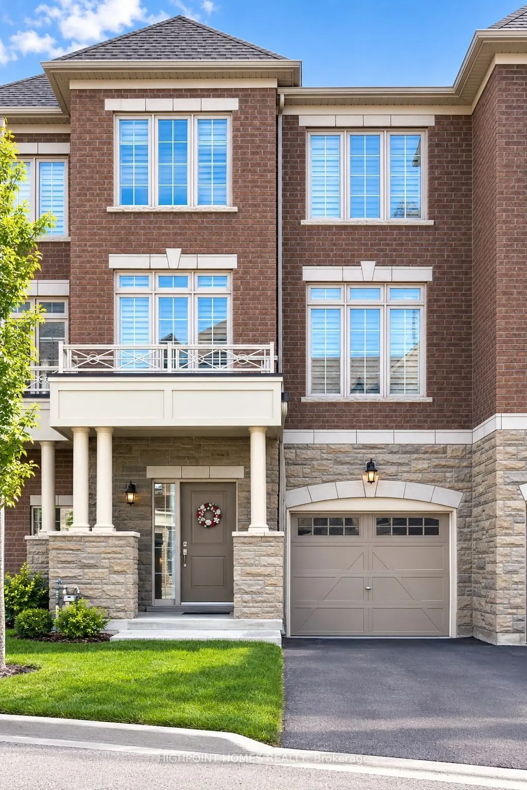 4 Coote Court