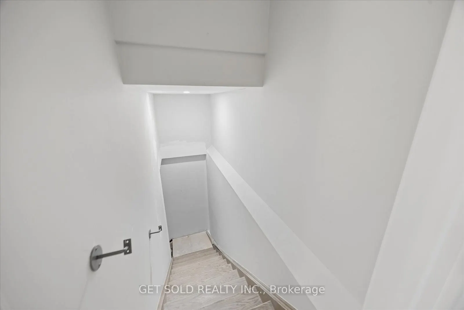 34 Huggins Drive