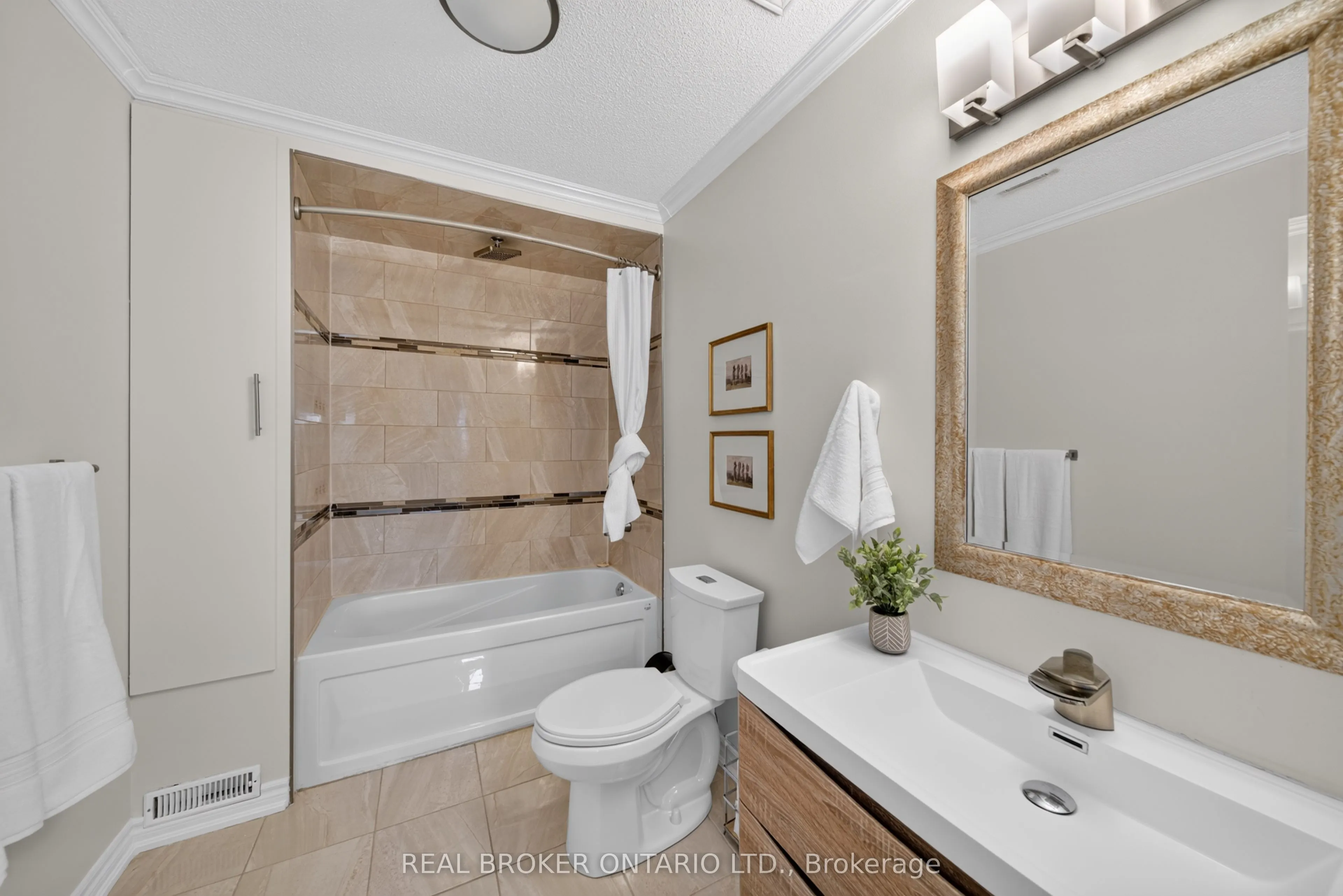 63 Eric Clarke Drive
