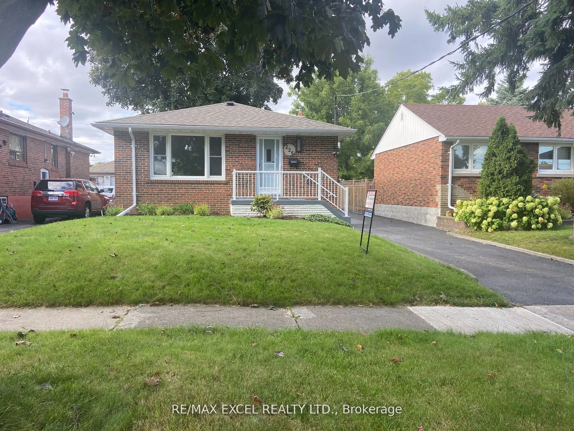 226 Elgin Street W #Basement