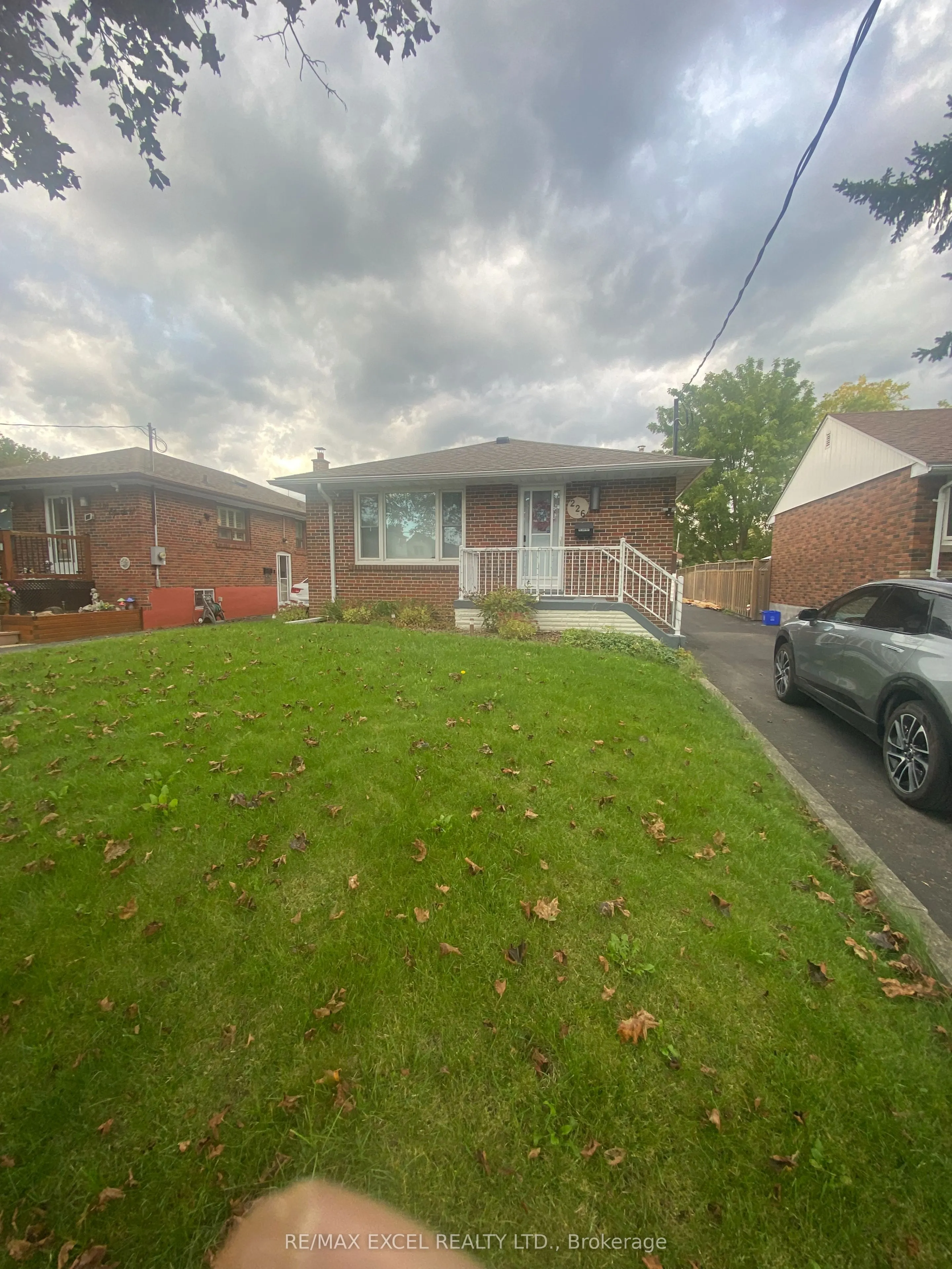 226 Elgin Street W #Basement