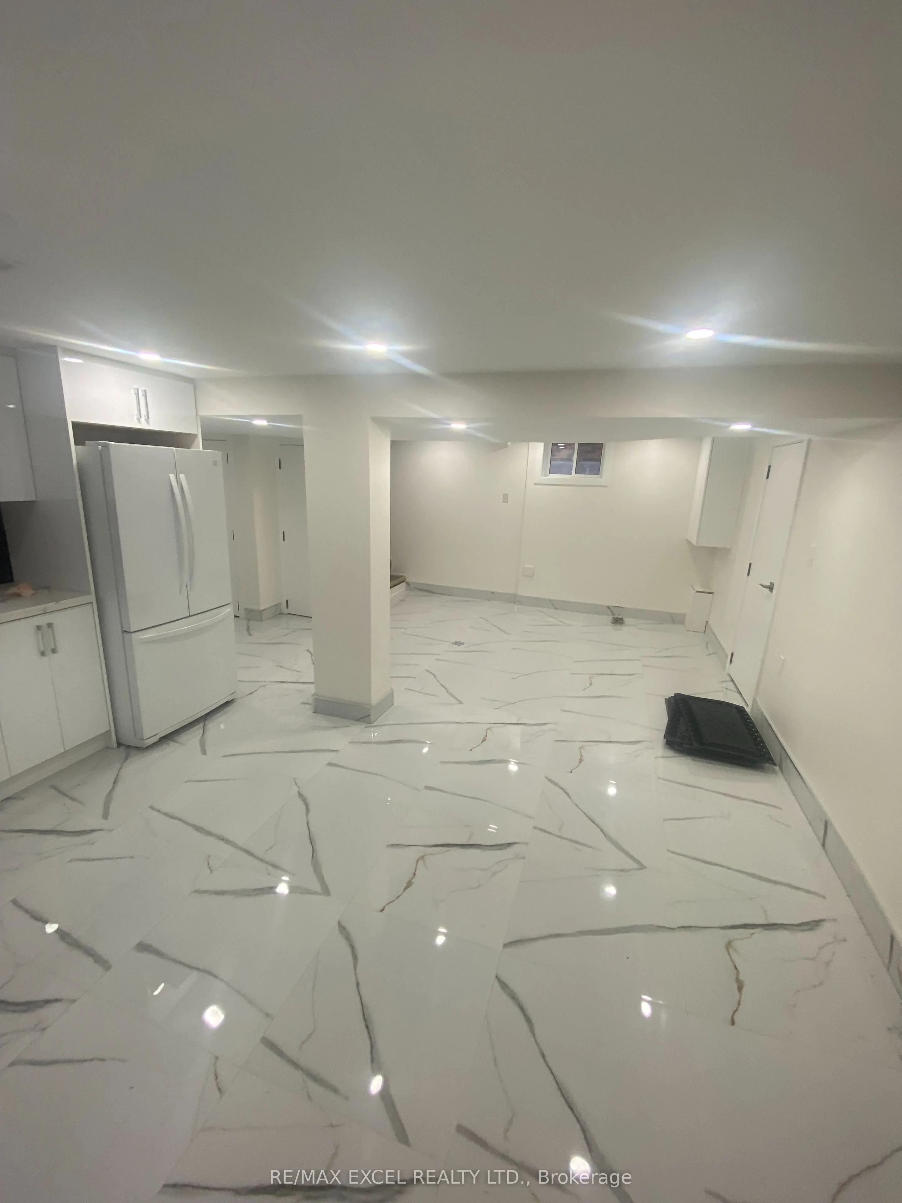 226 Elgin Street W #Basement