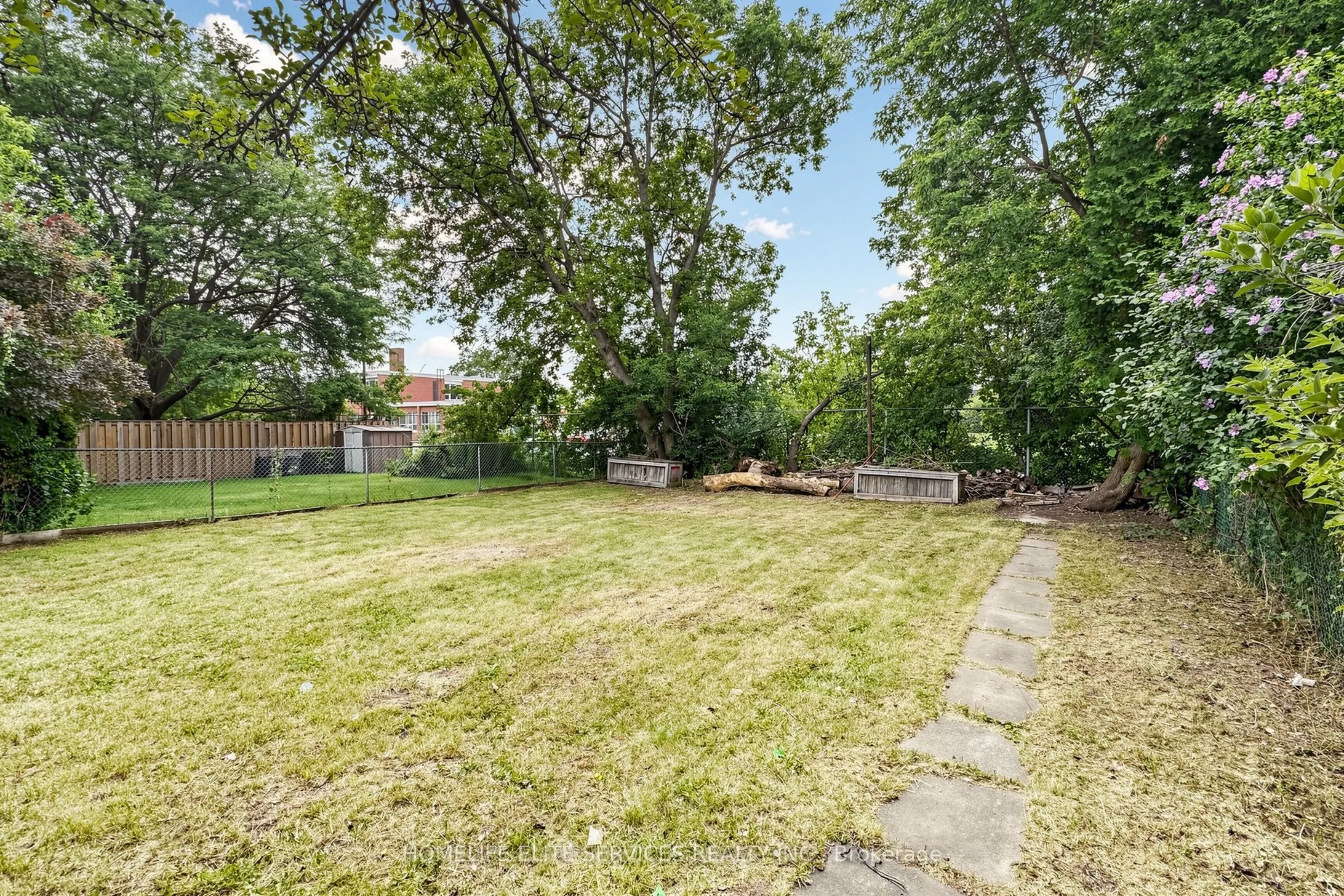 76 Gooderham Drive