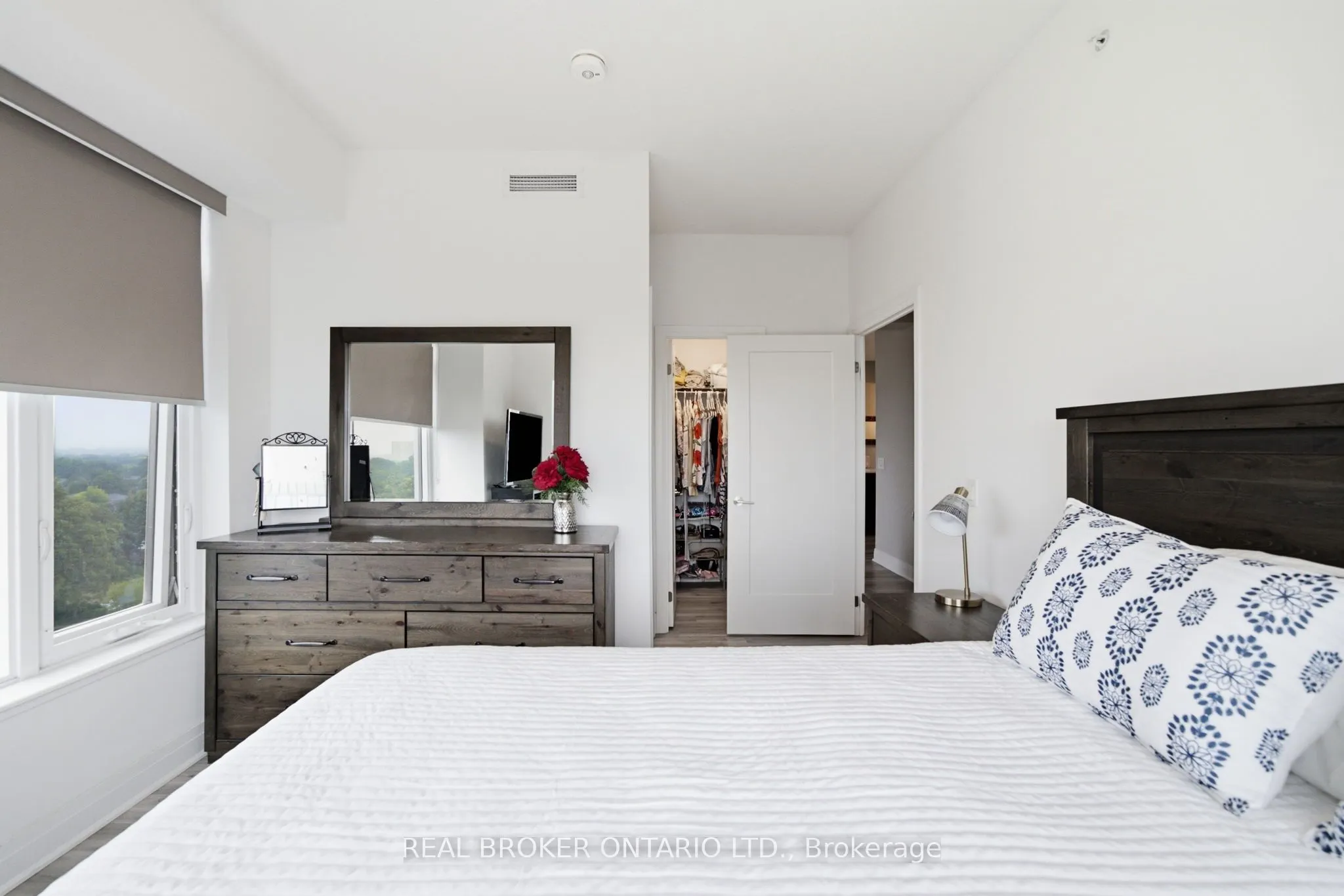3220 Sheppard Avenue E #701