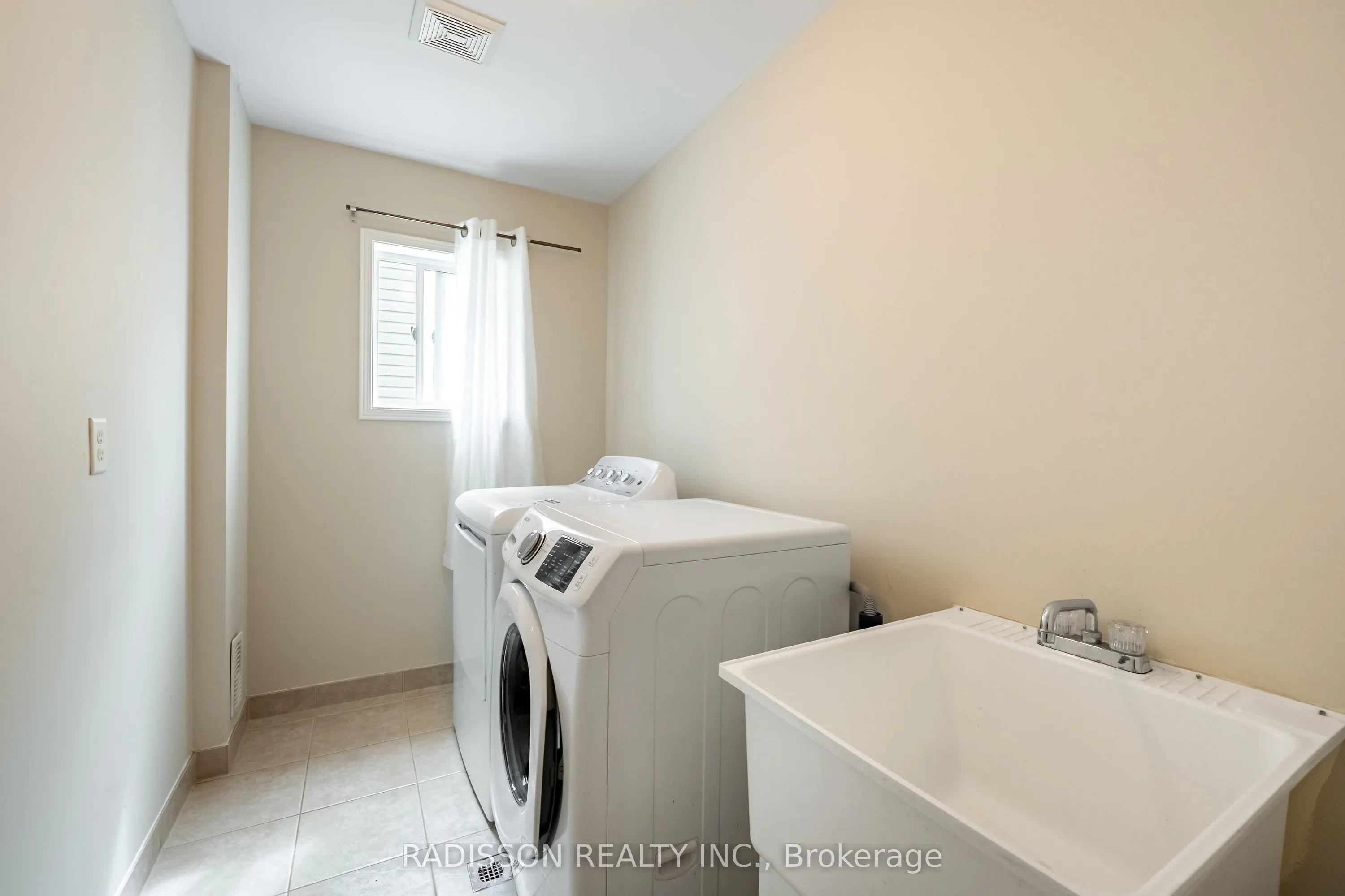 1679 Arborwood Drive