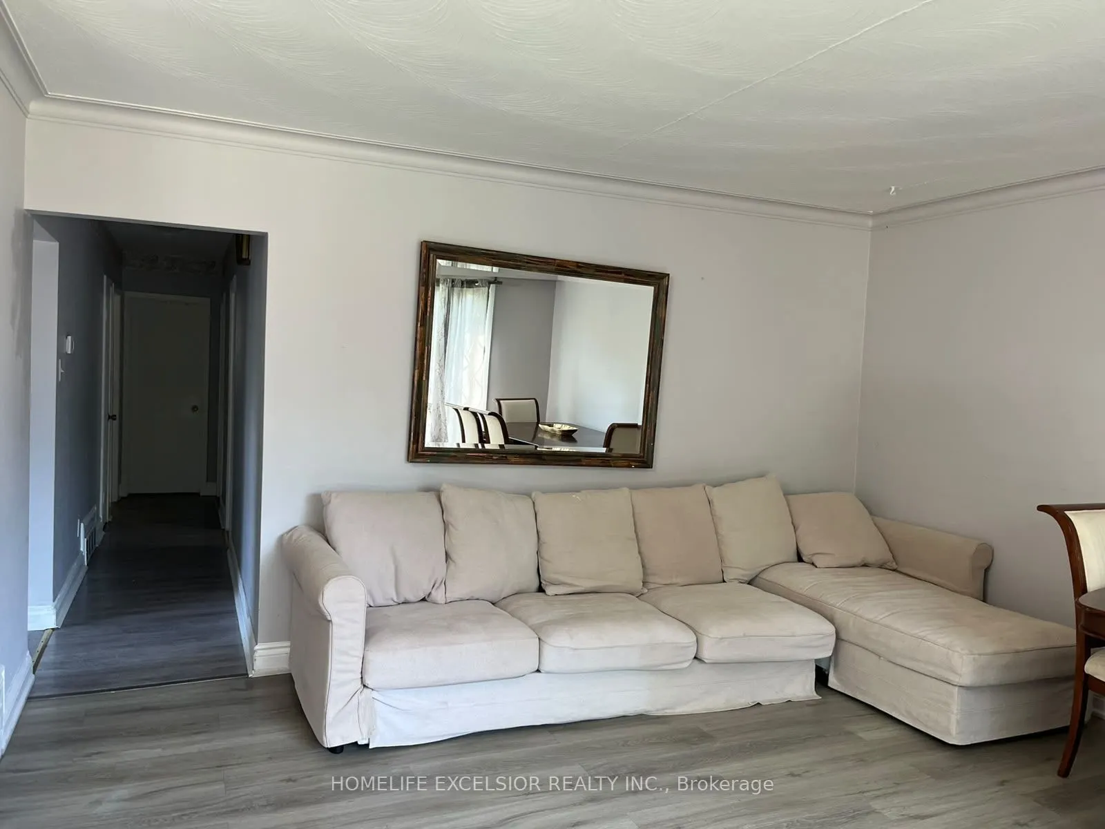 188 Confederation Drive #Main