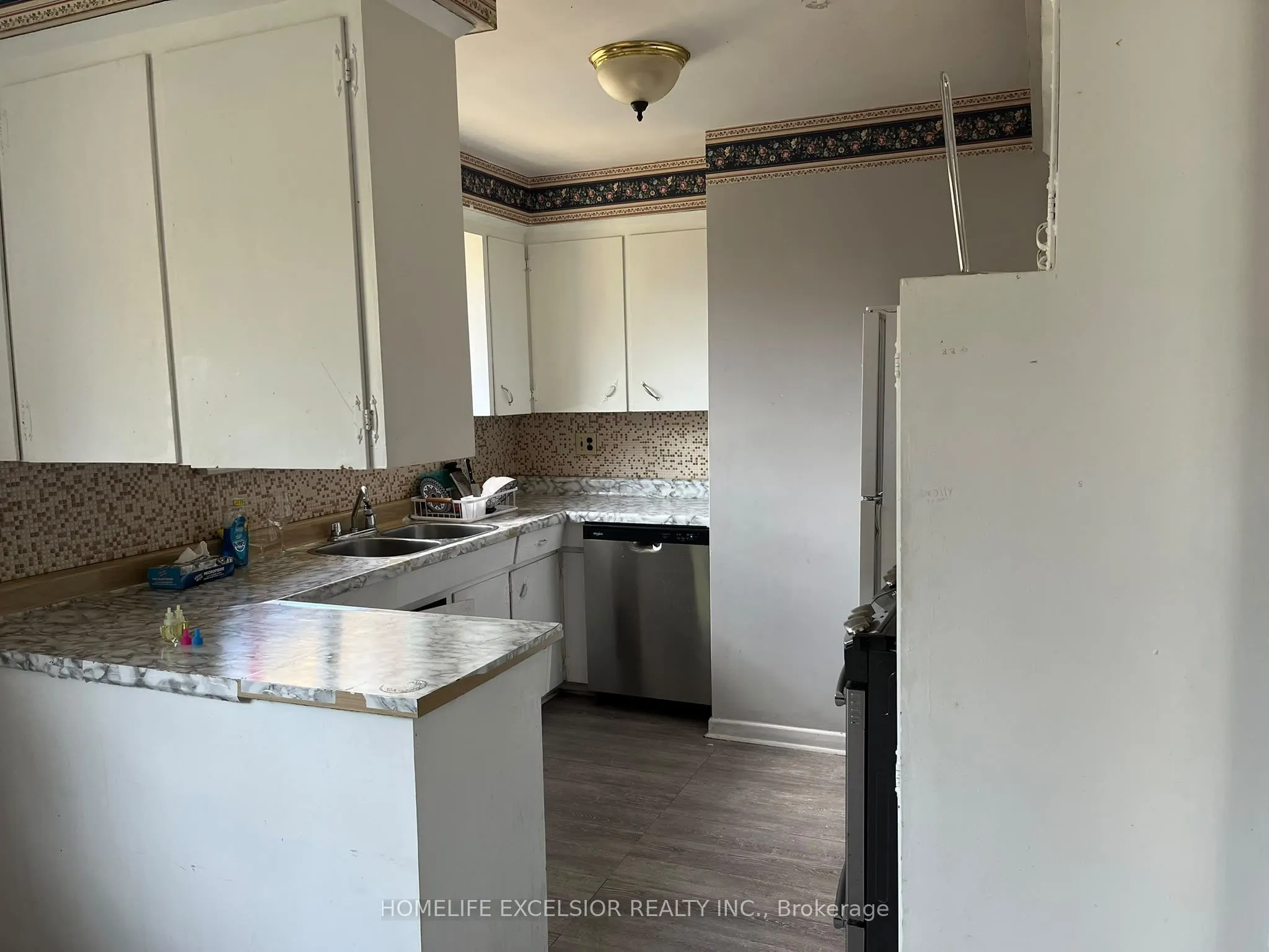 188 Confederation Drive #Main