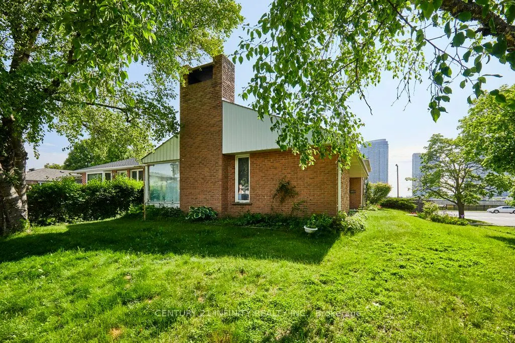1 Goodland Gate