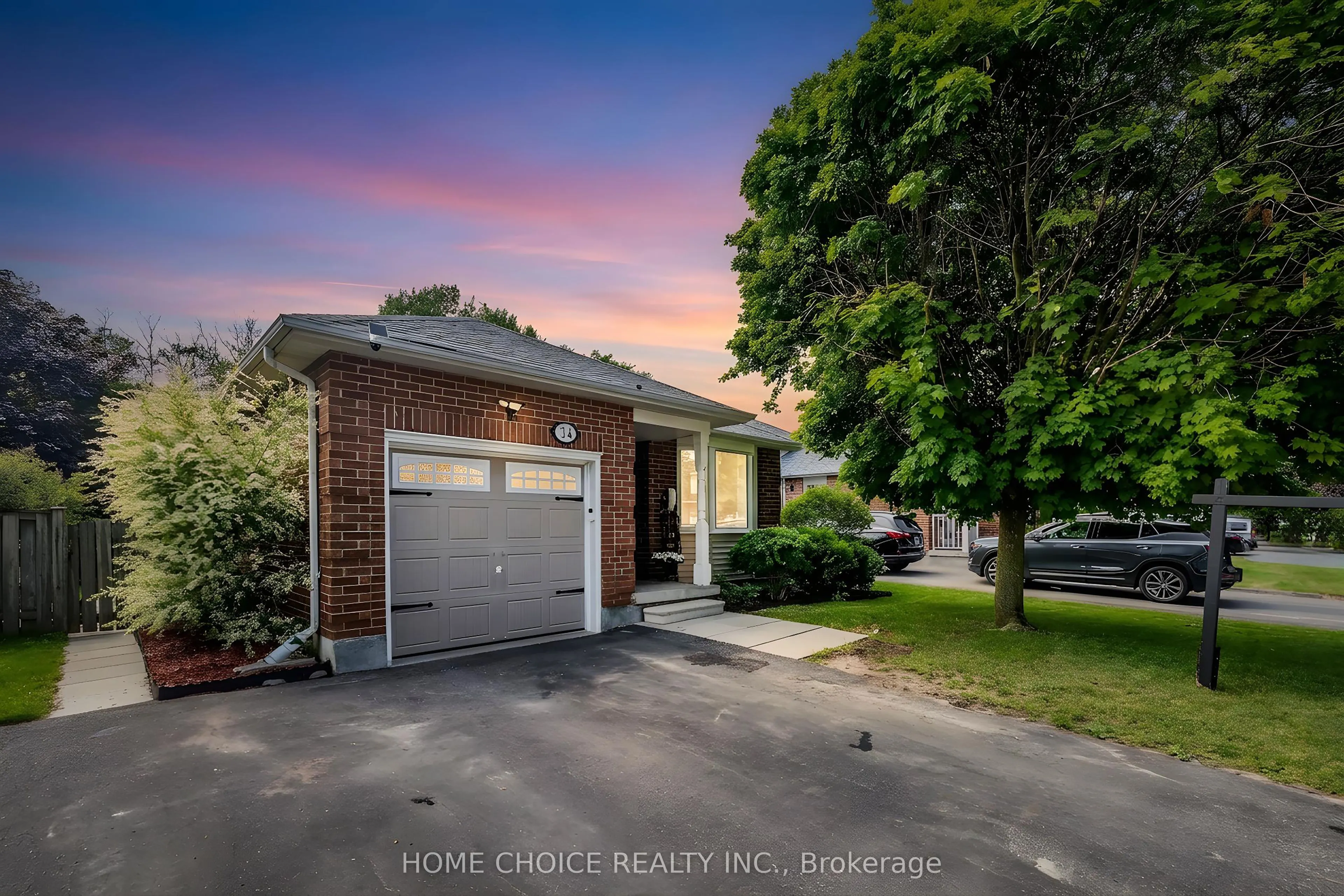 34 Goldpine Avenue