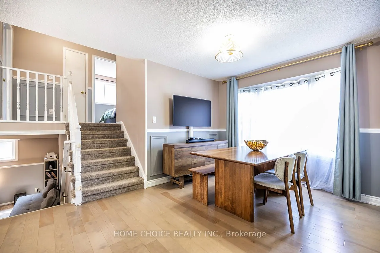 34 Goldpine Avenue