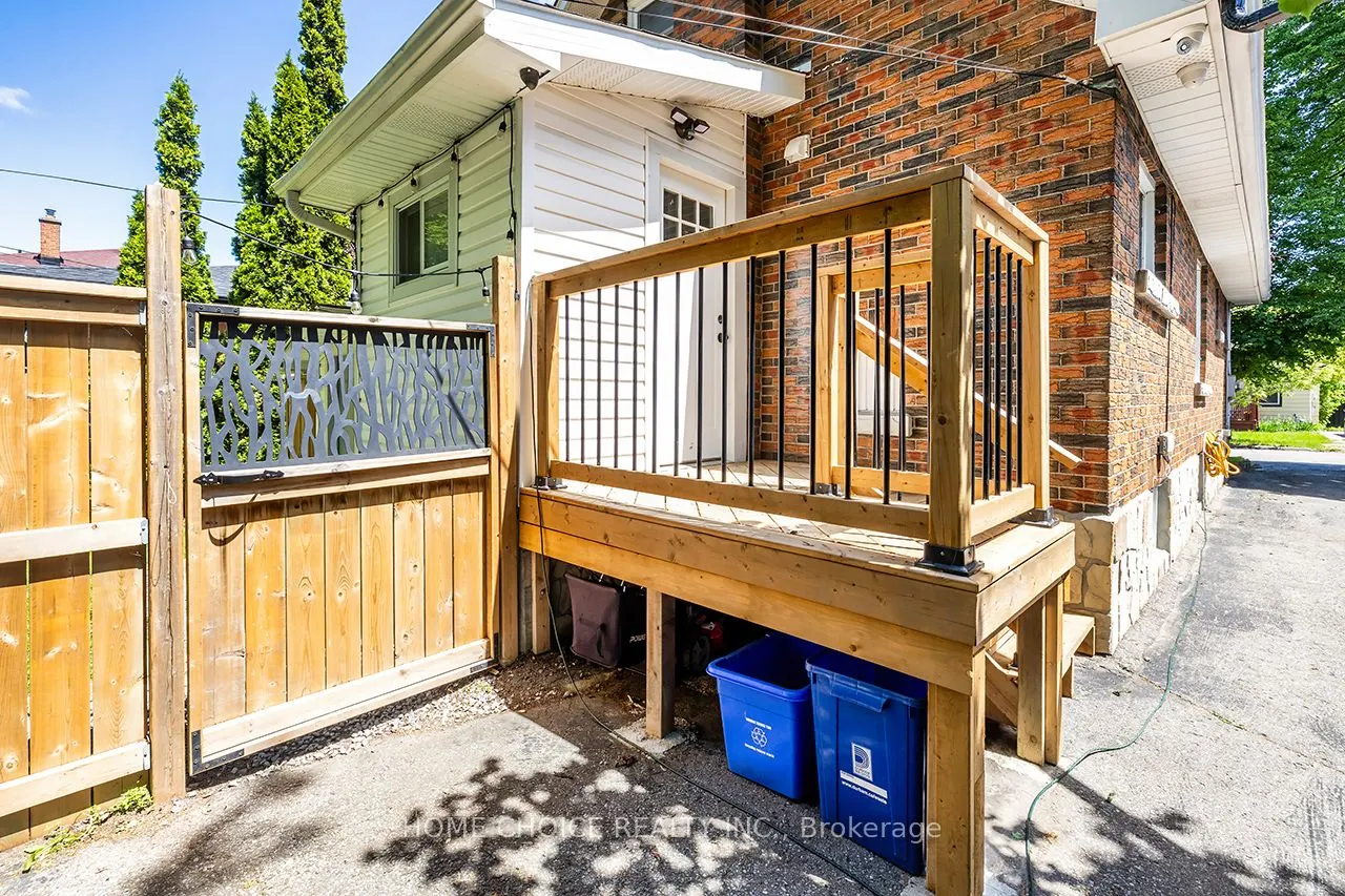 140 Gladstone Avenue