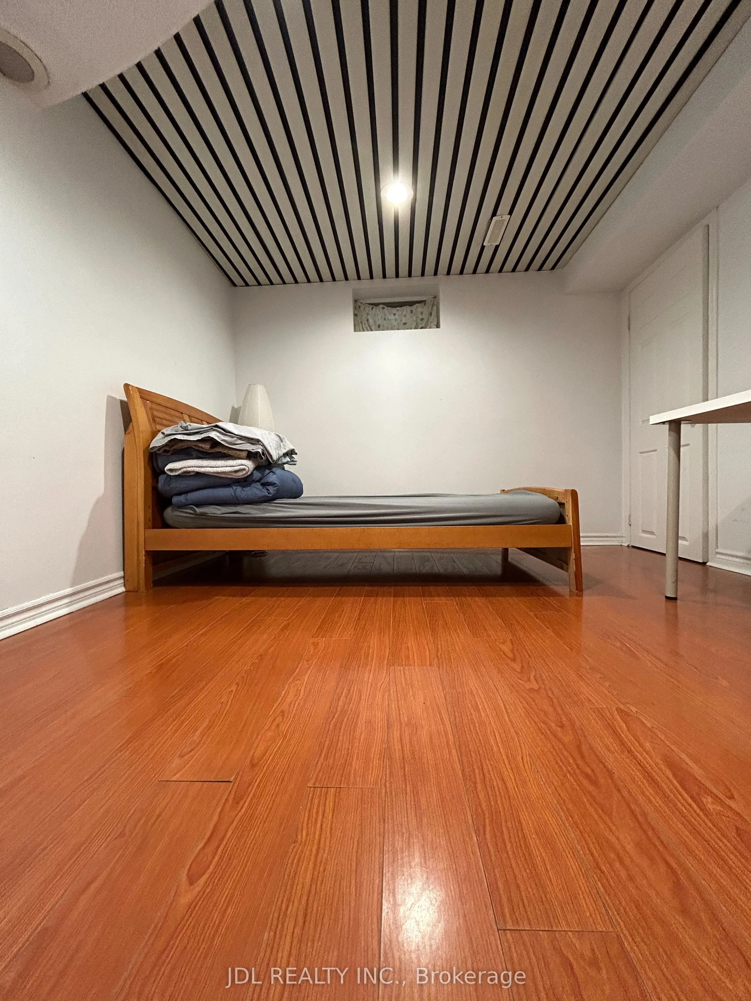 44 Glencoyne Cres Crescent #One Bedroom Unit bsmt