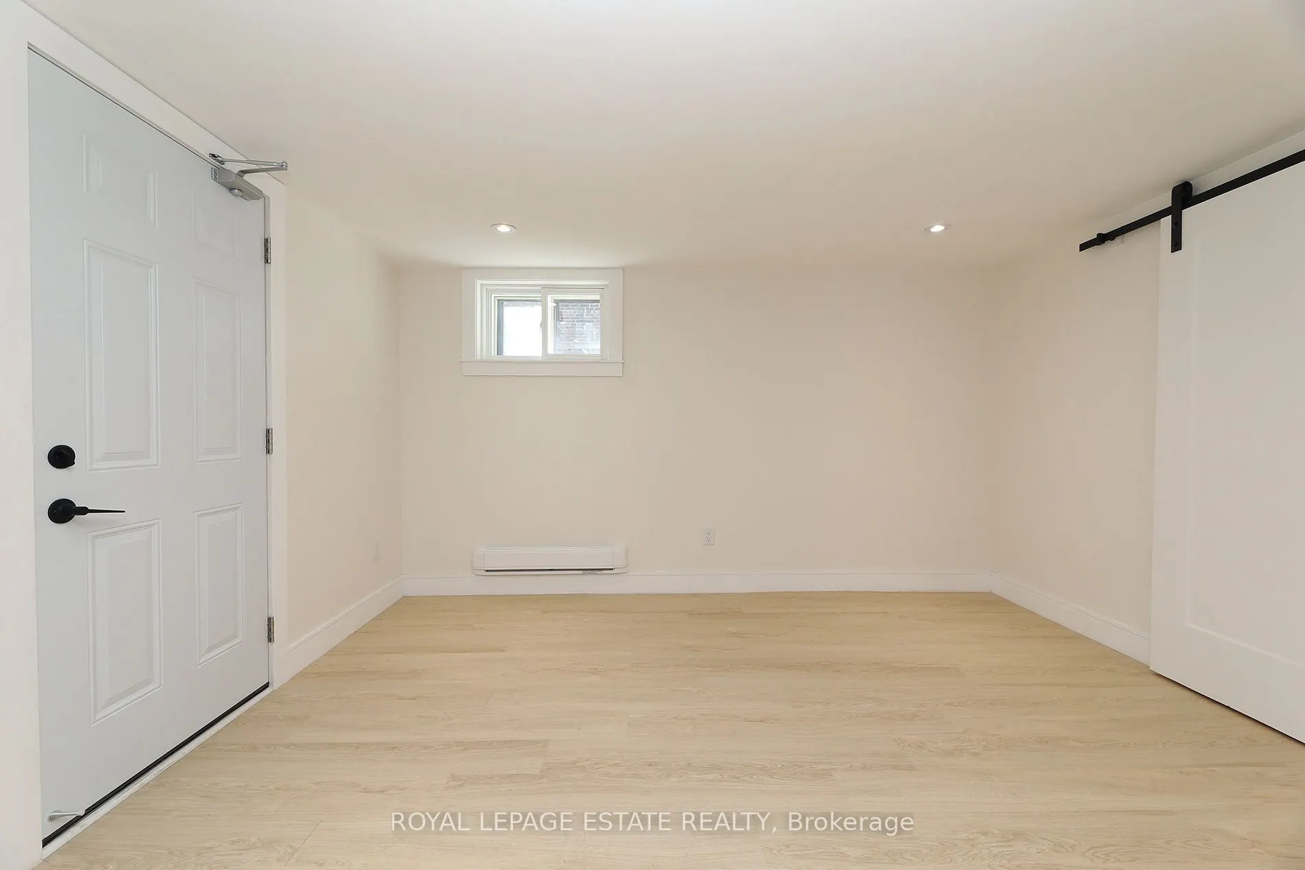 435 Kingston Road #LOWER