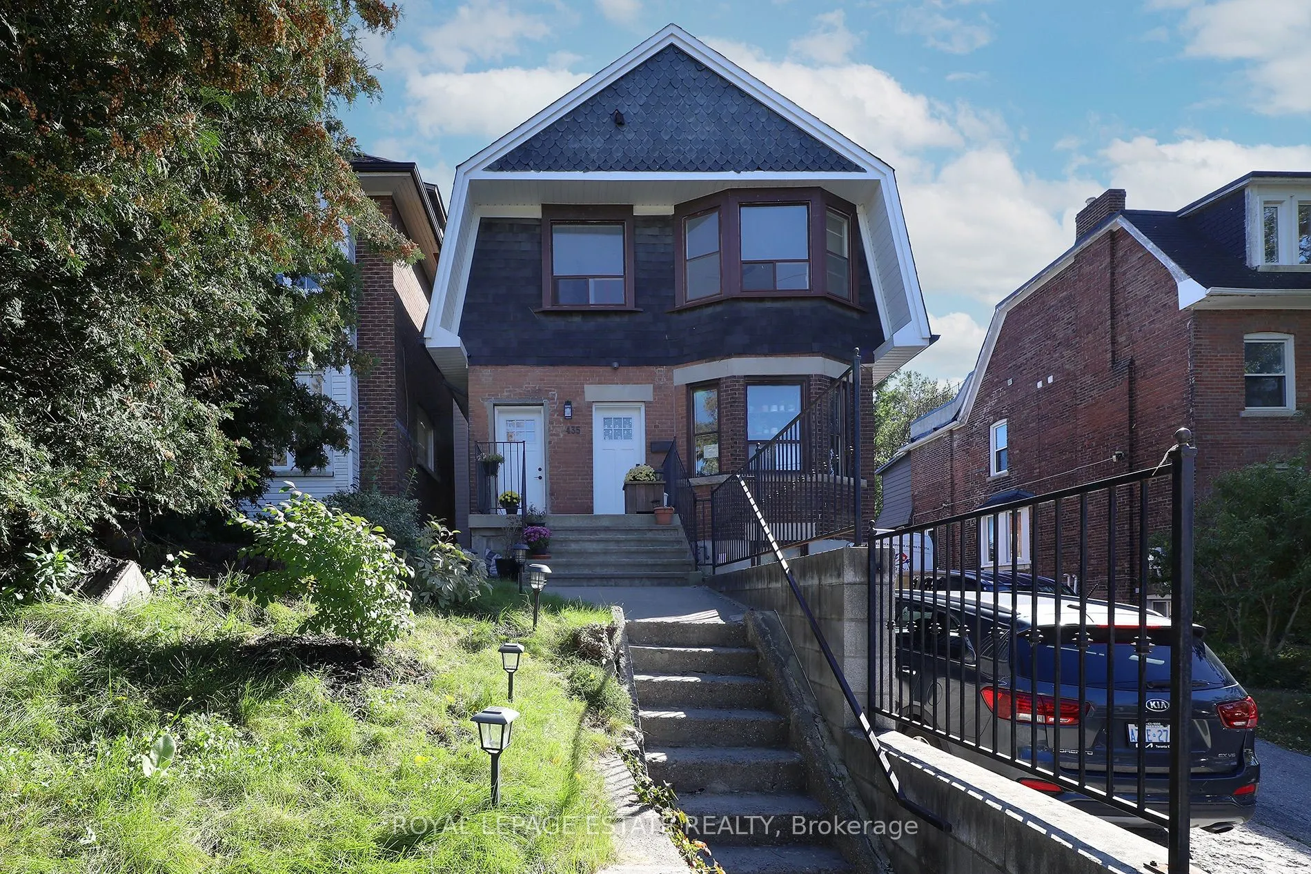 435 Kingston Road #LOWER