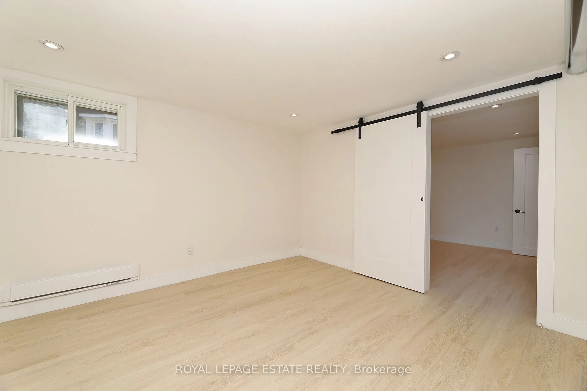 435 Kingston Road #LOWER