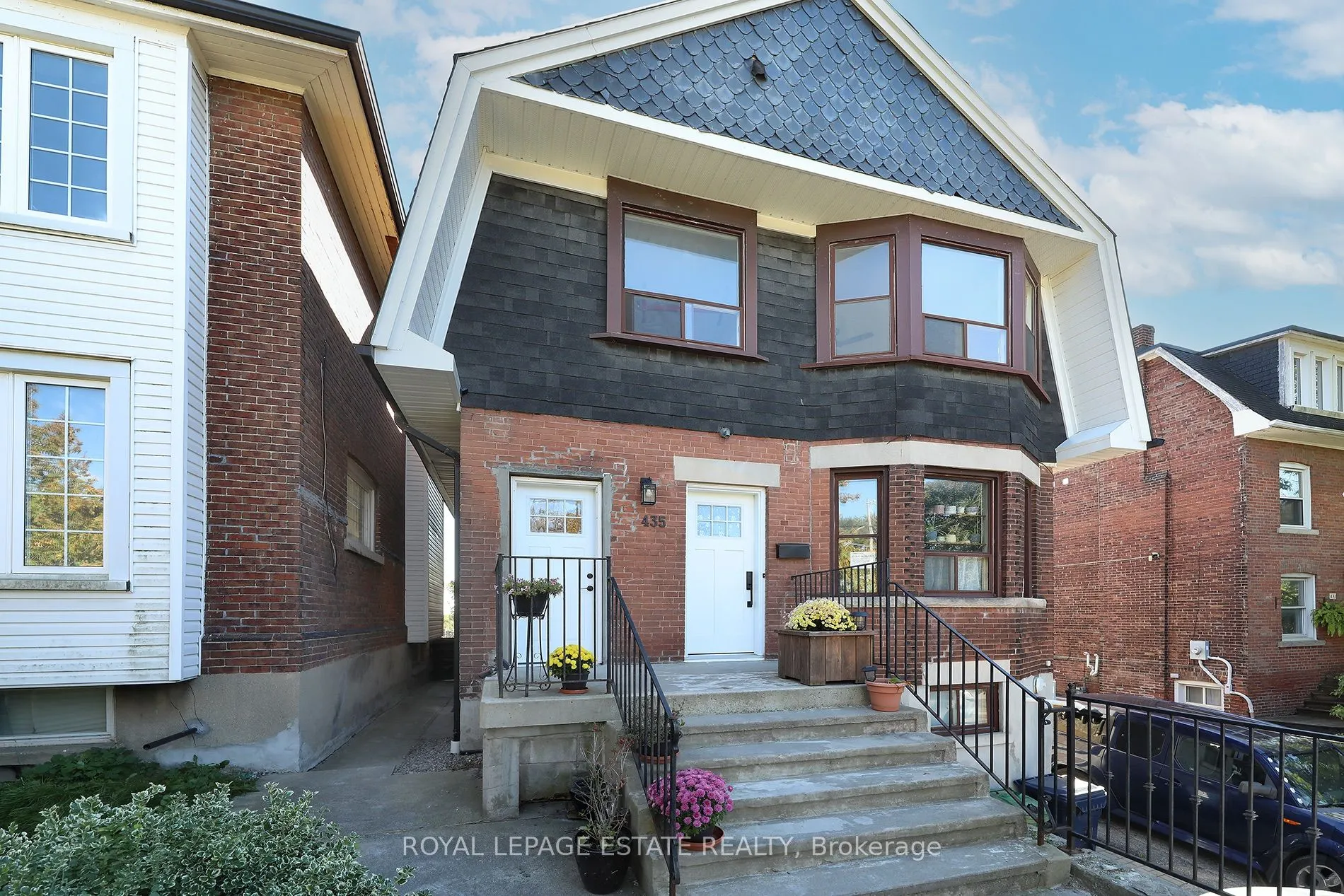 435 Kingston Road #LOWER