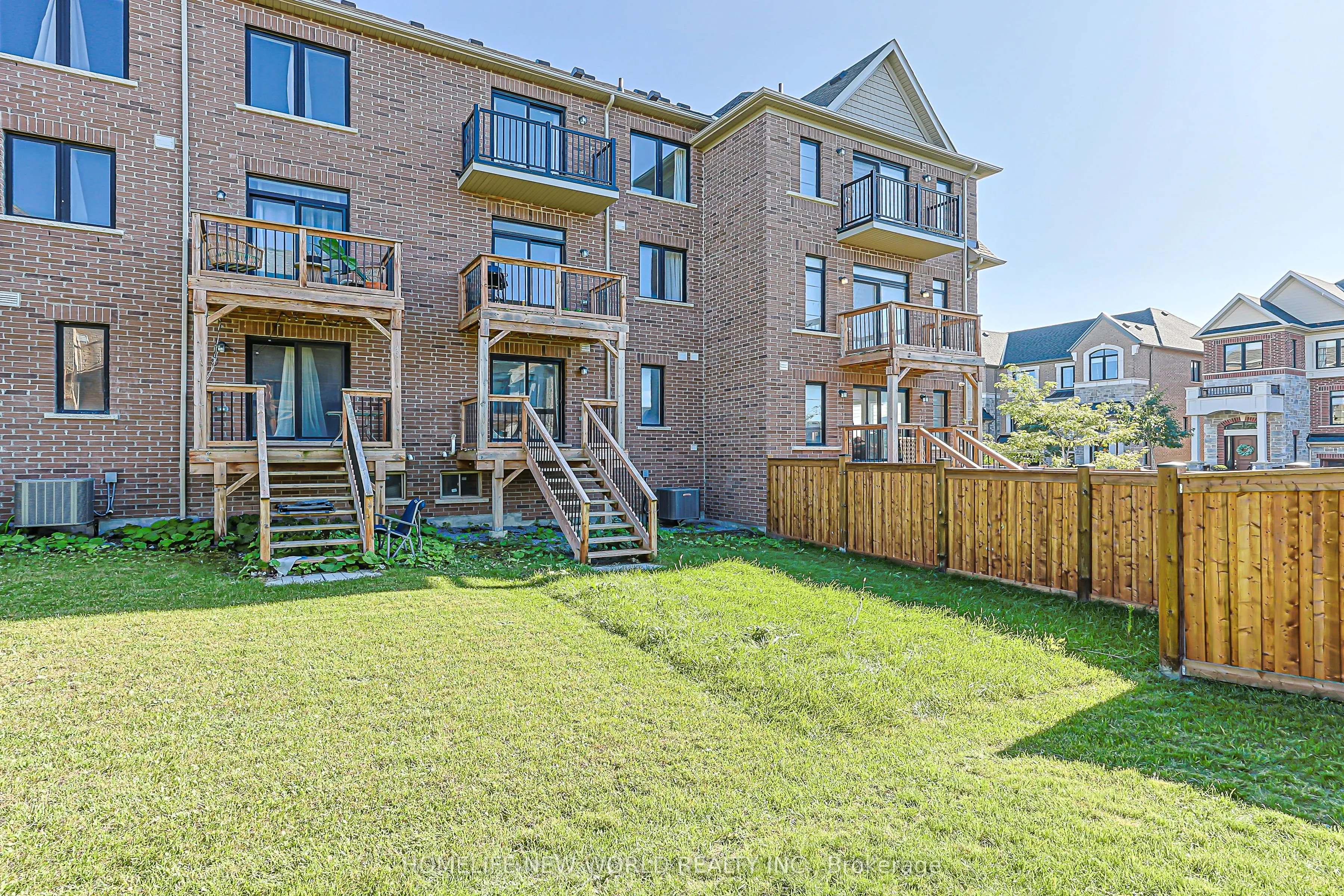 56 Elkington Crescent
