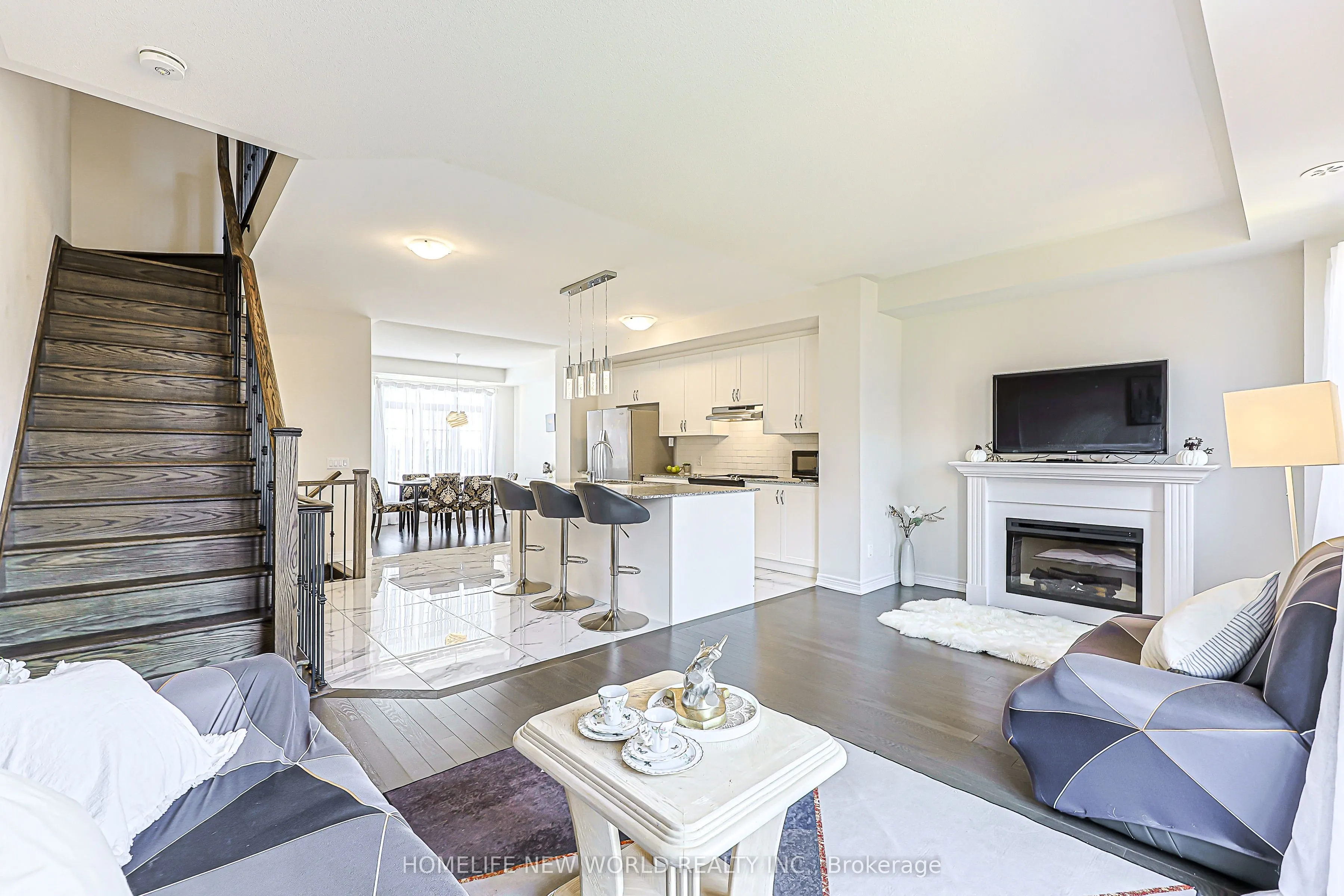 56 Elkington Crescent
